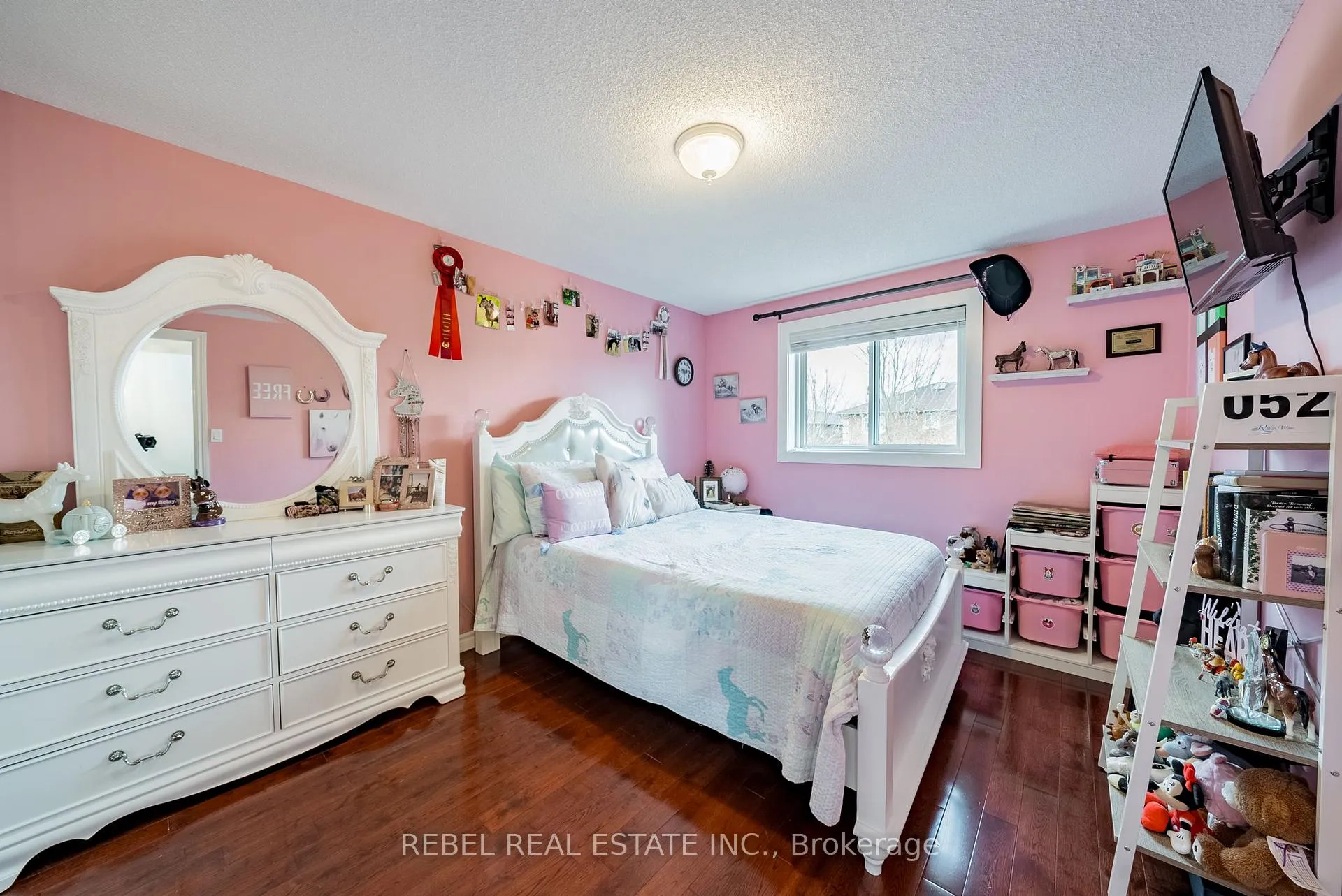 Photo 26 of 33 Farmstead Crescent, Barrie, Holly — HOMEH
