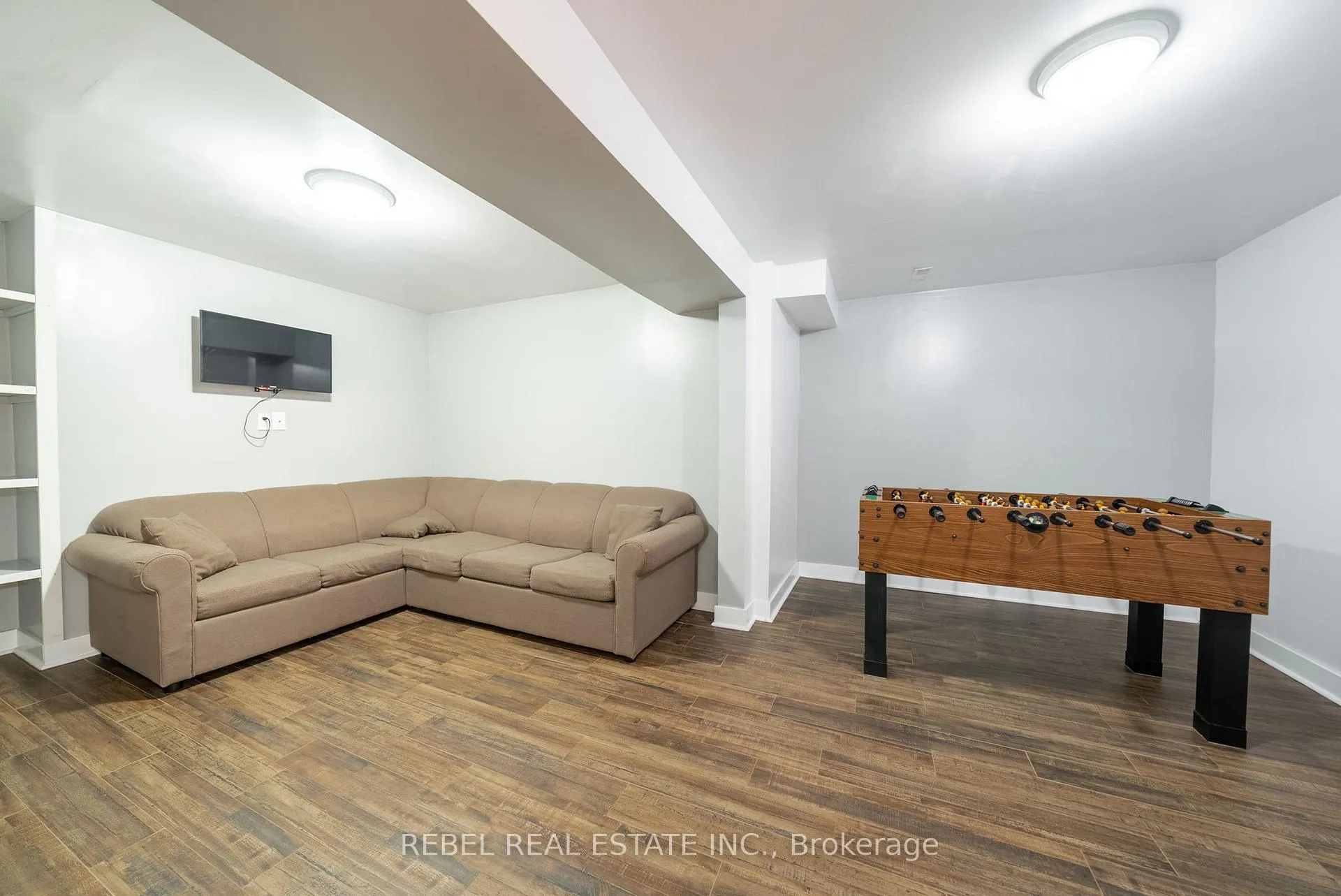 Photo 37 of 33 Farmstead Crescent, Barrie, Holly — HOMEH