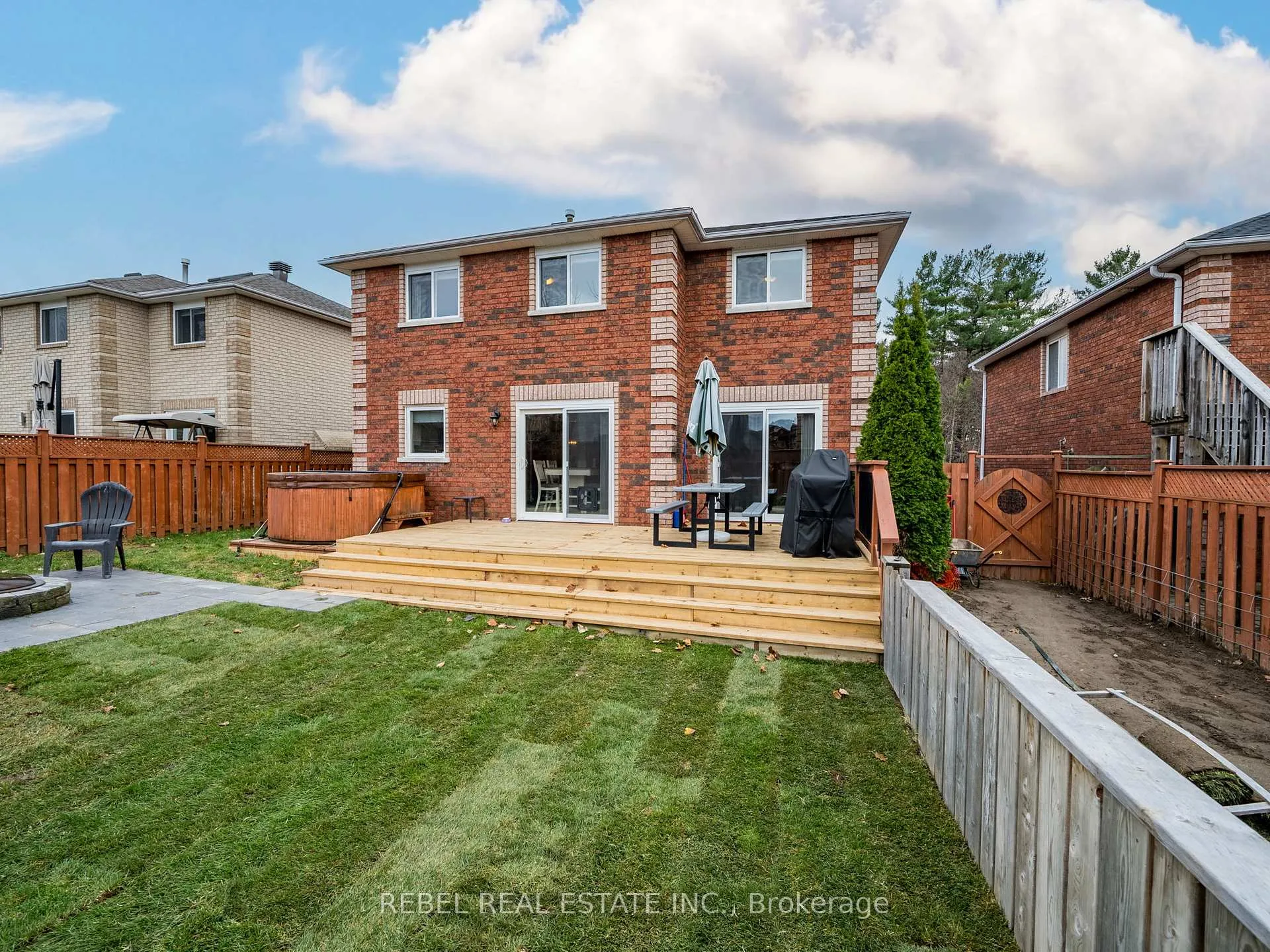 Photo 40 of 33 Farmstead Crescent, Barrie, Holly — HOMEH