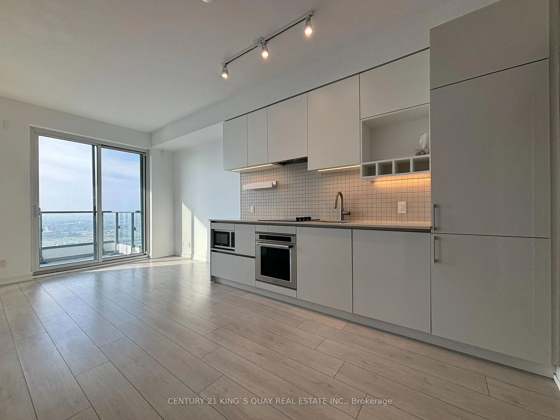 Front of Unit 5708, 950 Portage Parkway
