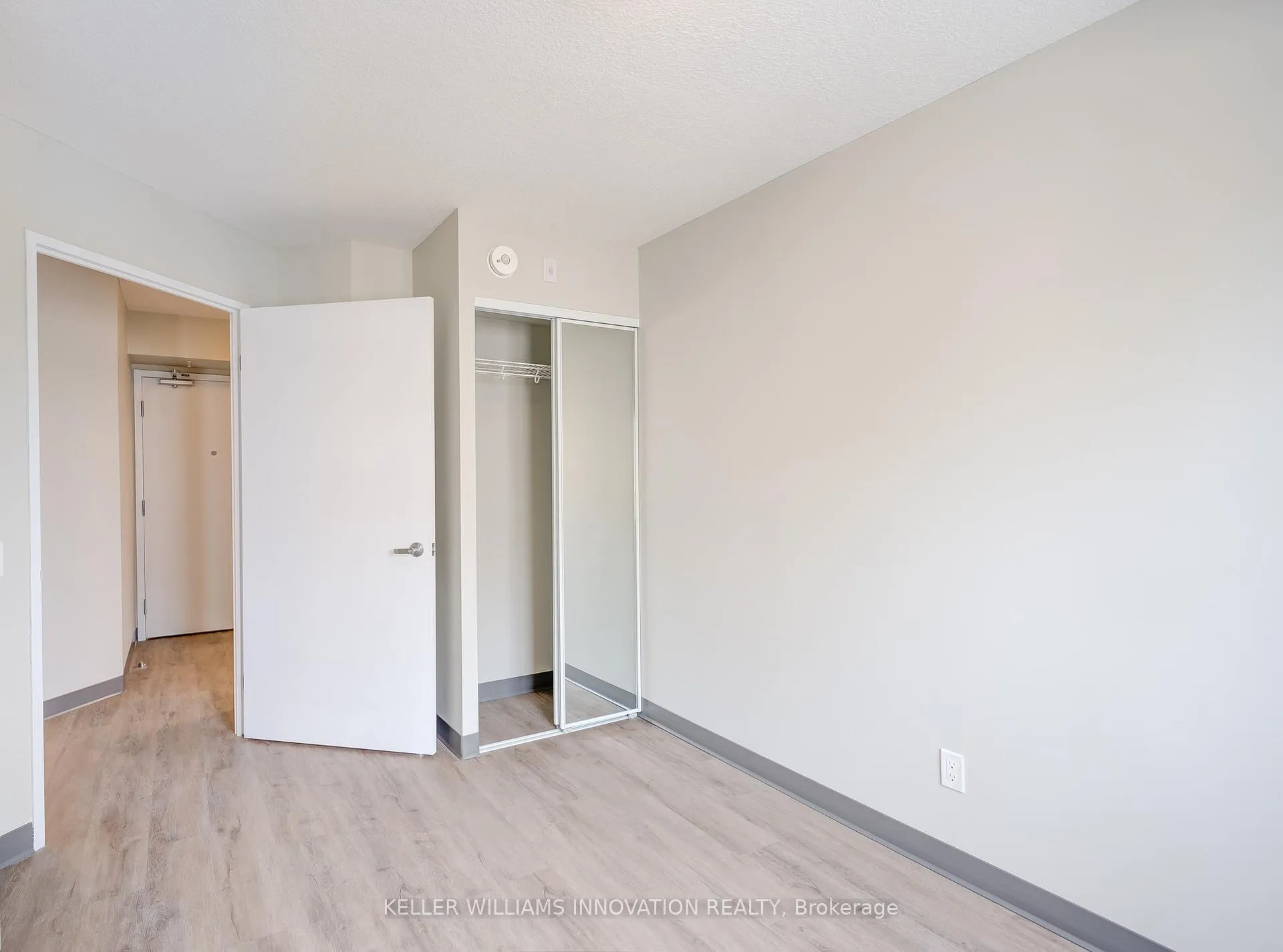 Photo 12 of Unit 810, 595 Strasburg Road, Waterloo — HOMEH