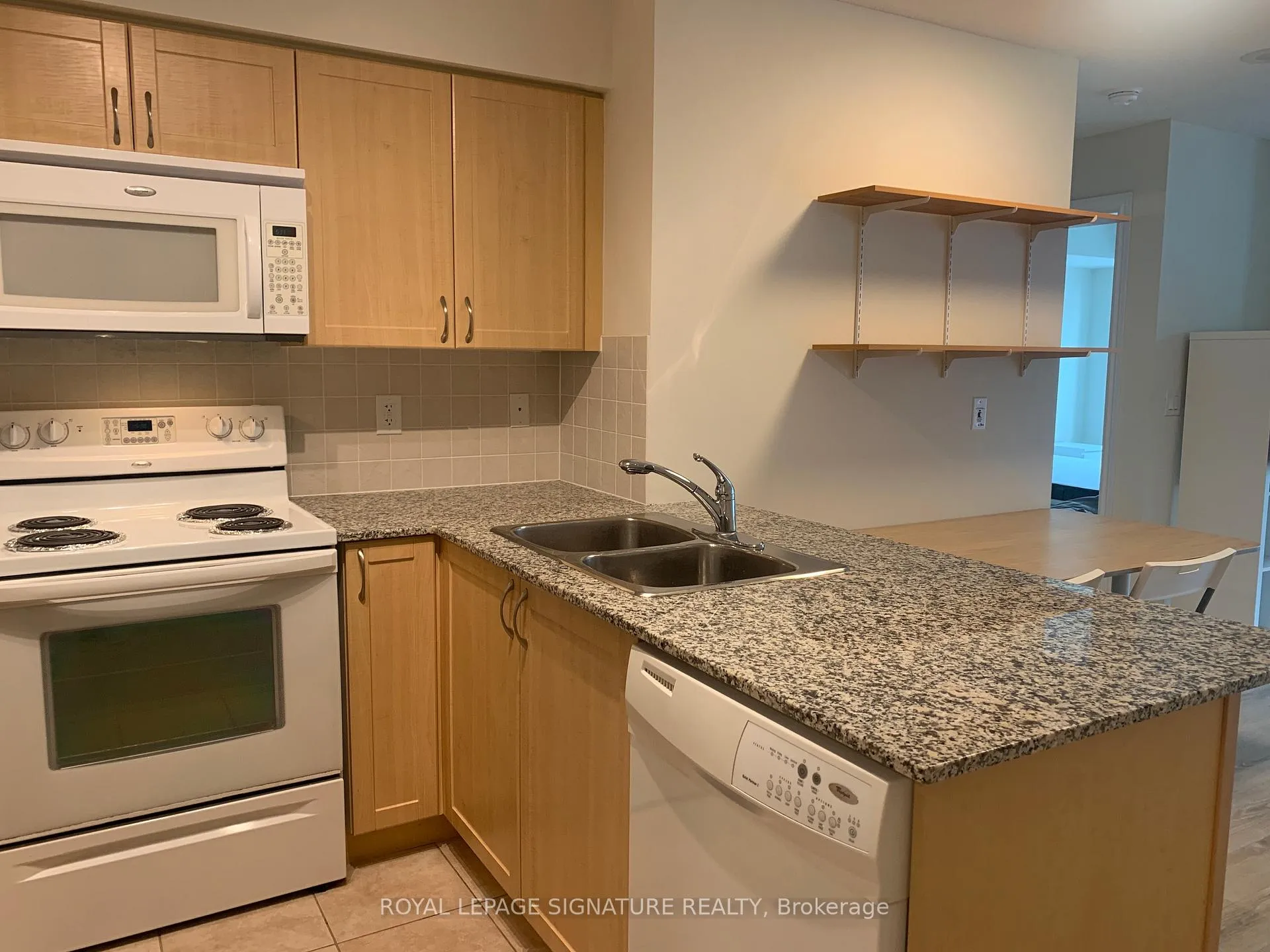 Photo 5 of Unit 705, 30 Clegg Road, Markham, Unionville — HOMEH
