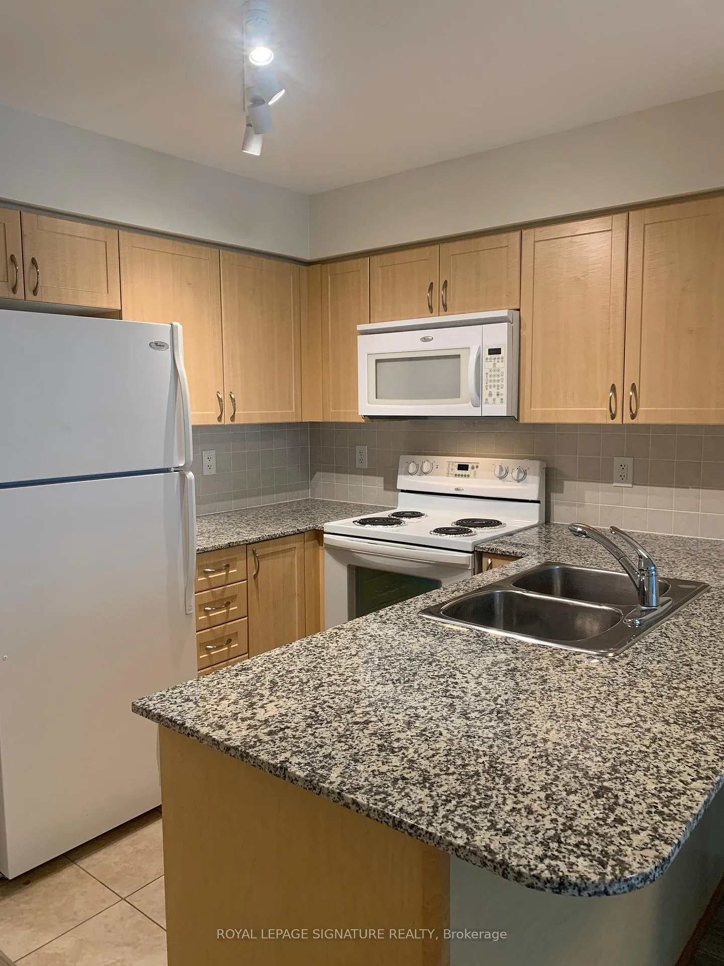 Photo 6 of Unit 705, 30 Clegg Road, Markham, Unionville — HOMEH