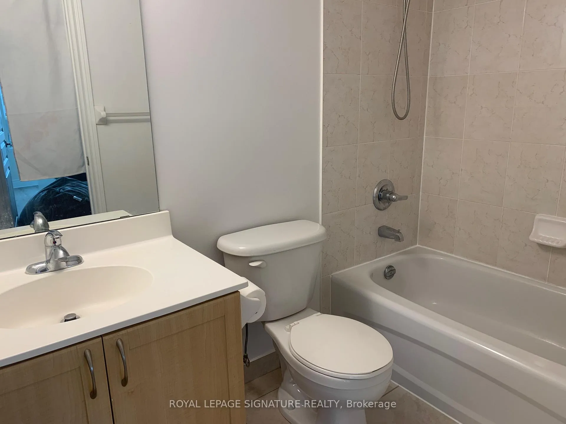 Photo 11 of Unit 705, 30 Clegg Road, Markham, Unionville — HOMEH