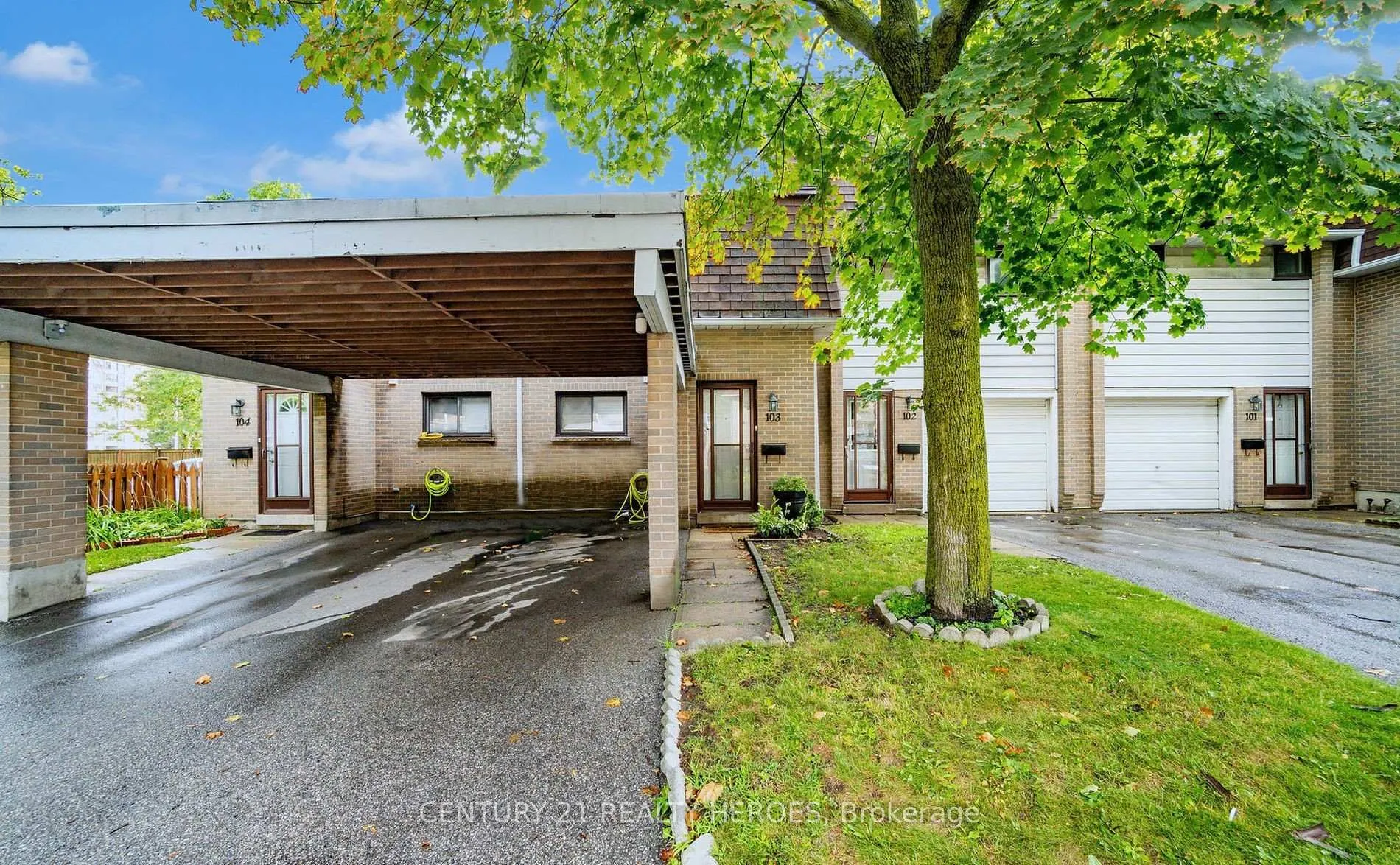 Front of Unit 103, 475 Bramalea Road