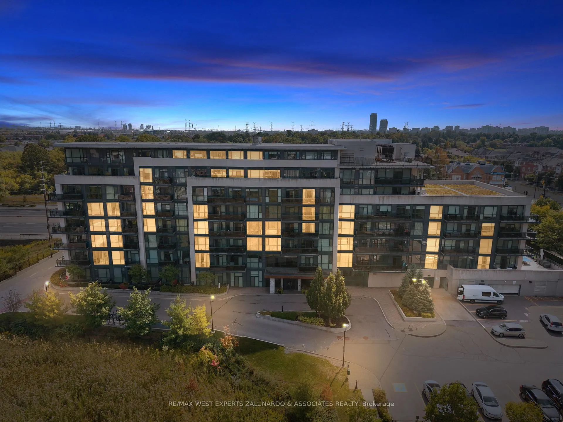 Front of Unit 412, 4700 Highway 7 Road