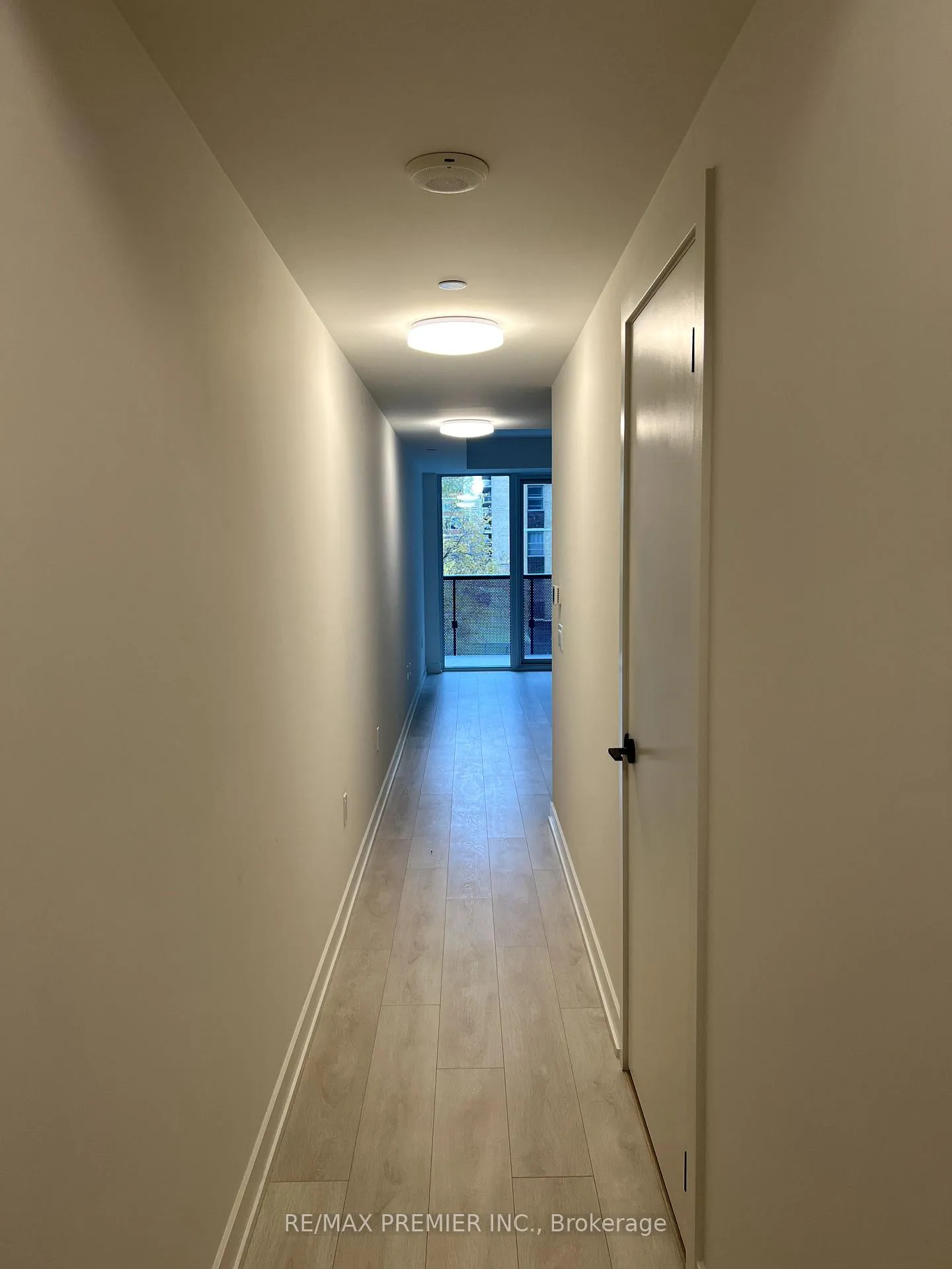 Photo 3 of Unit 314, 127 Broadway Avenue, Toronto, Mount Pleasant West — HOMEH