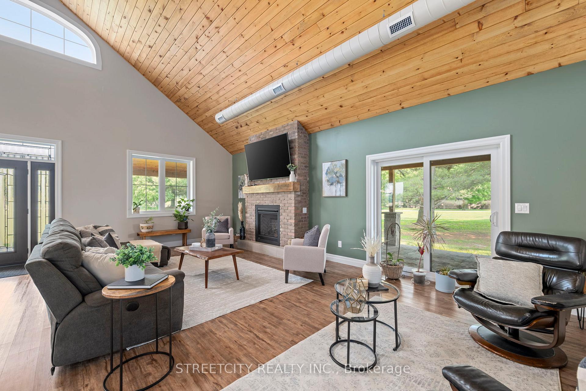 Photo 13 of 43297 Roberts Line, Central Elgin, Rural Central Elgin — HOMEH