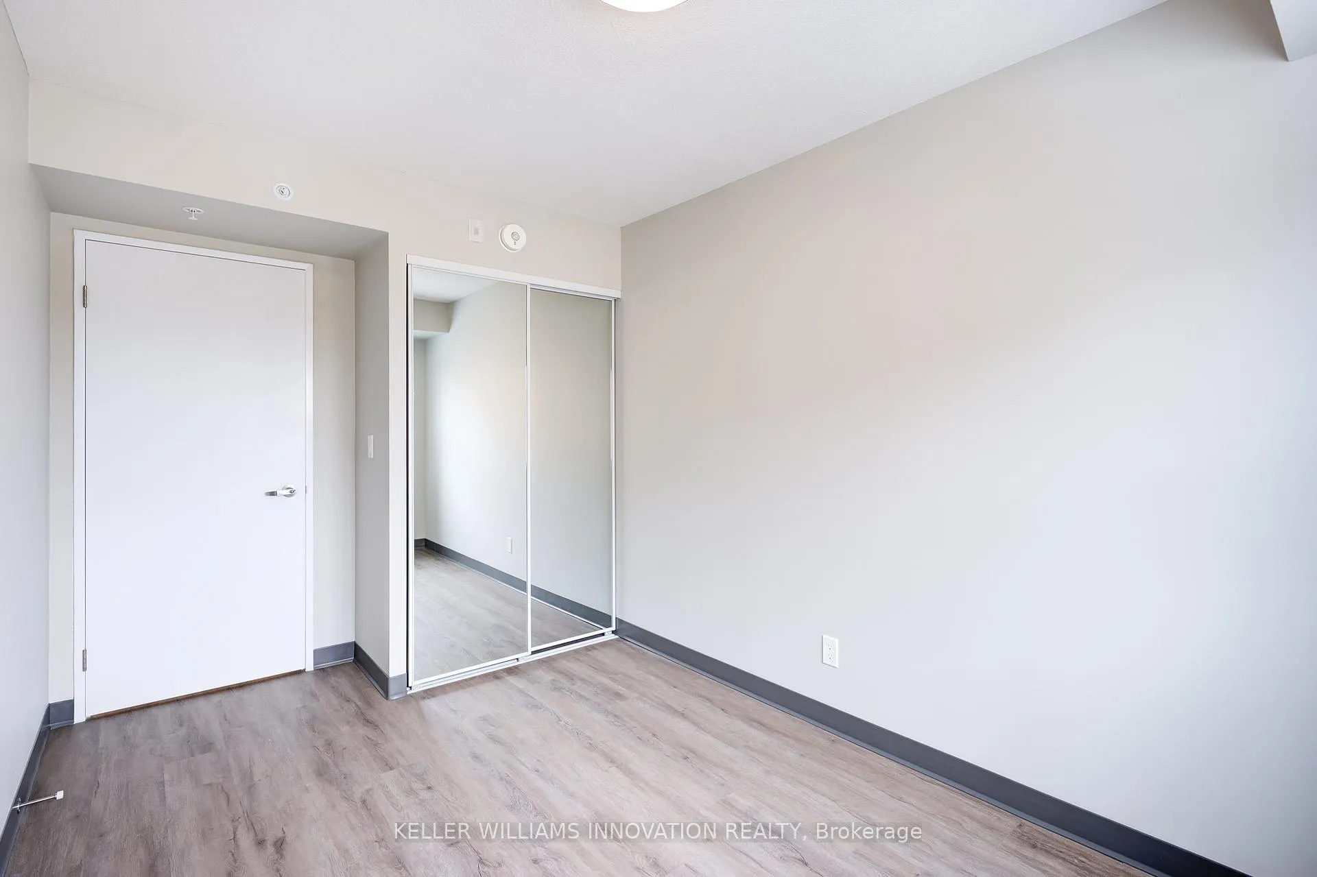 Photo 15 of Unit 806, 595 Strasburg Road, Waterloo — HOMEH