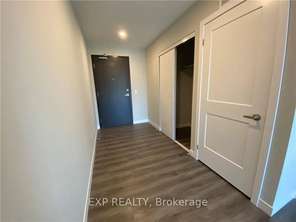Photo 3 of Unit 914, 15 Queen Street S, Hamilton, Central — HOMEH