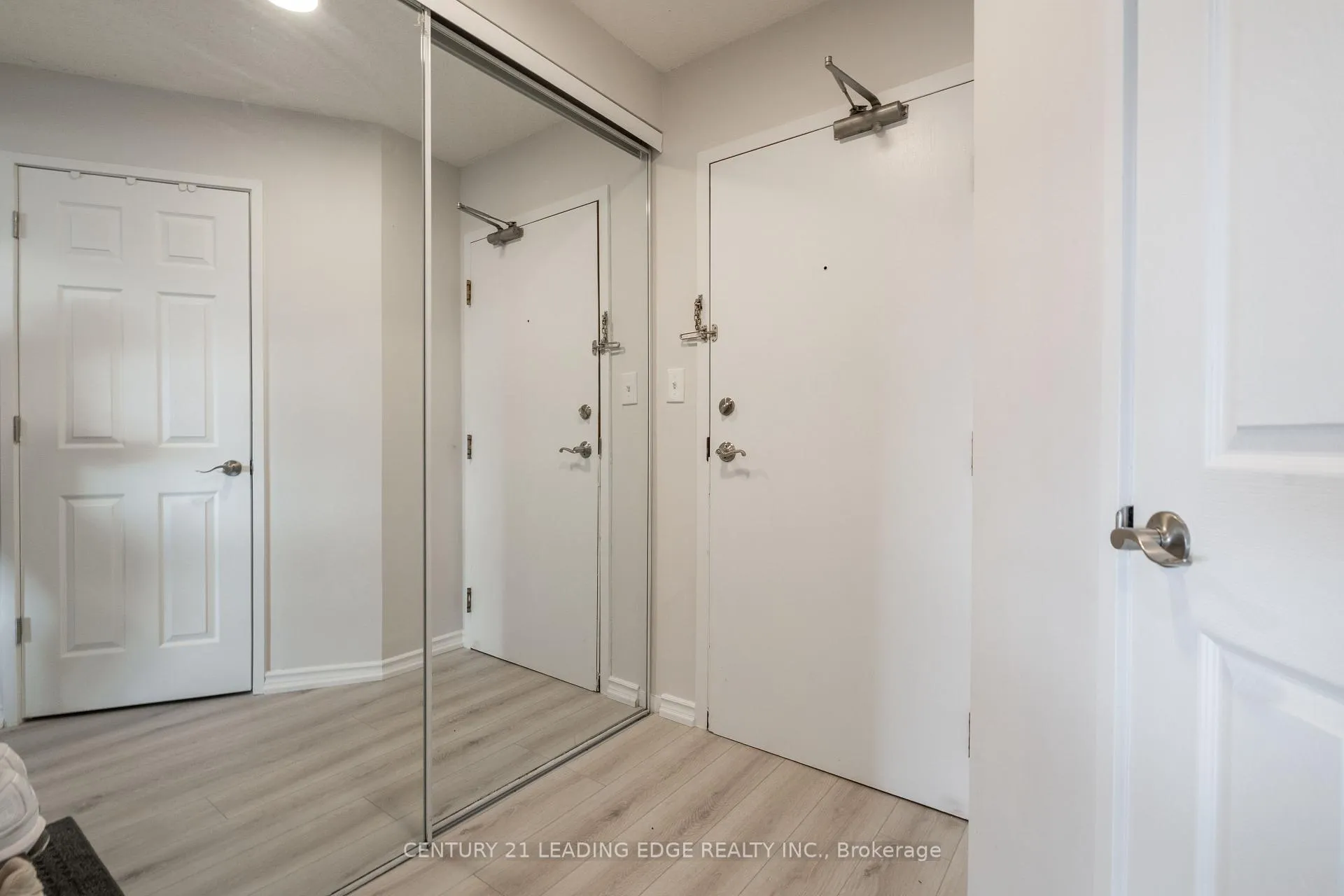 Photo 10 of Unit 909, 1625 Pickering Parkway, Pickering, Village East — HOMEH