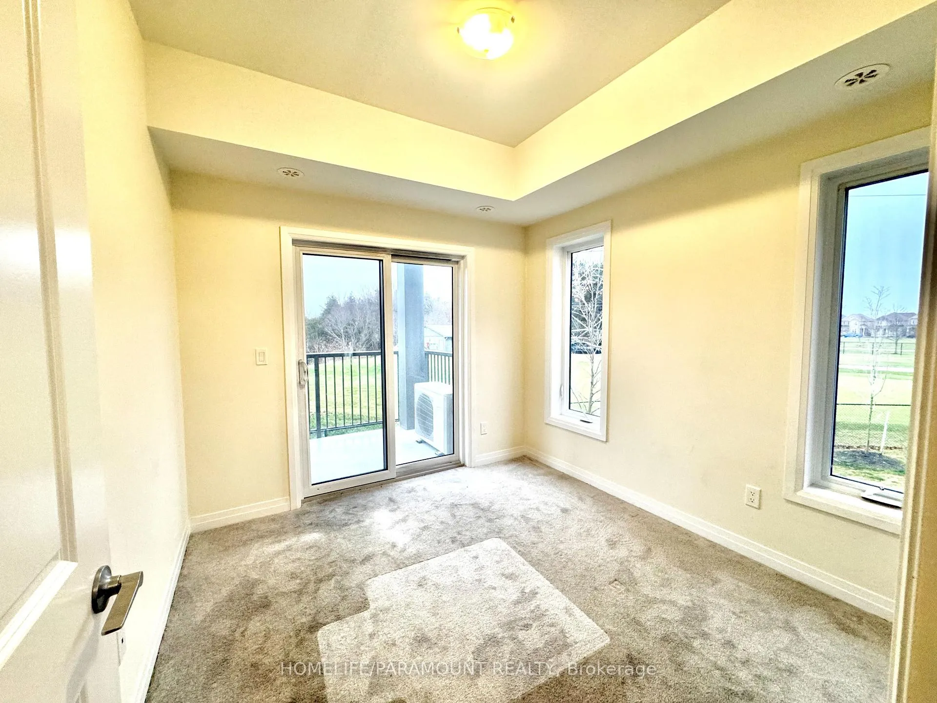 Photo 5 of Unit 822, 2635 William Jackson Drive W, Pickering, Duffin Heights — HOMEH