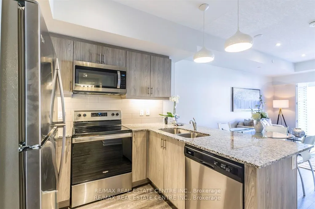 Photo 7 of Unit 213, 16 Markle Crescent, Hamilton, Ancaster — HOMEH