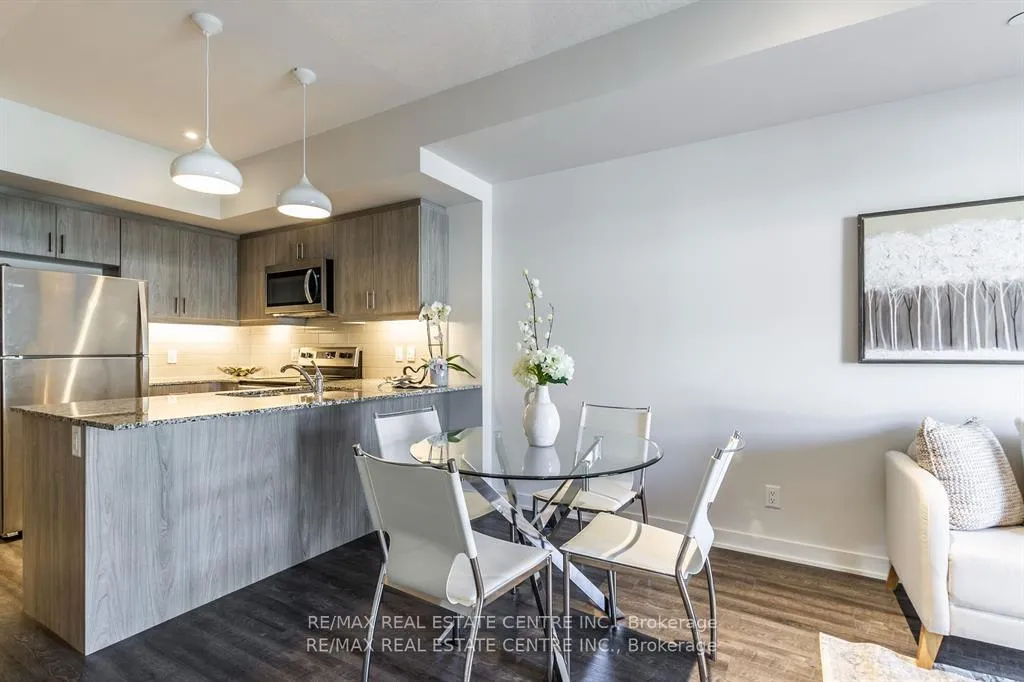 Photo 10 of Unit 213, 16 Markle Crescent, Hamilton, Ancaster — HOMEH