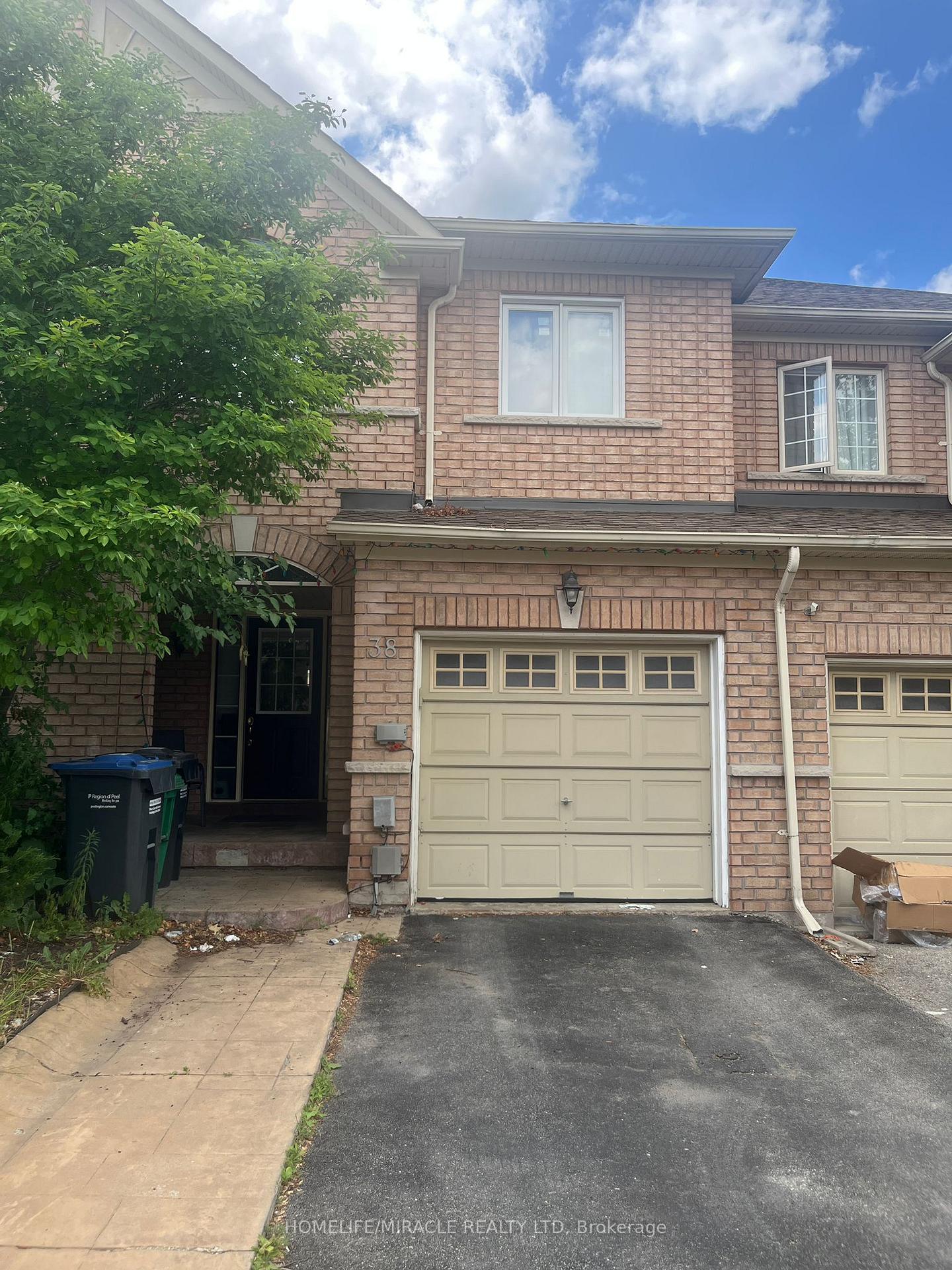 Photo 1 of 38 Rockgarden Trail, Brampton, Sandringham-Wellington — HOMEH