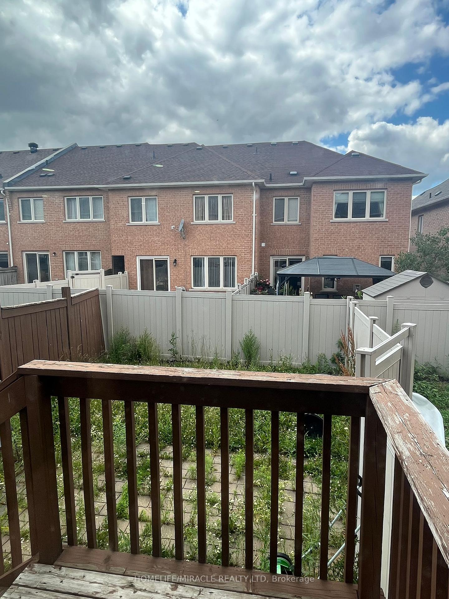 Photo 26 of 38 Rockgarden Trail, Brampton, Sandringham-Wellington — HOMEH