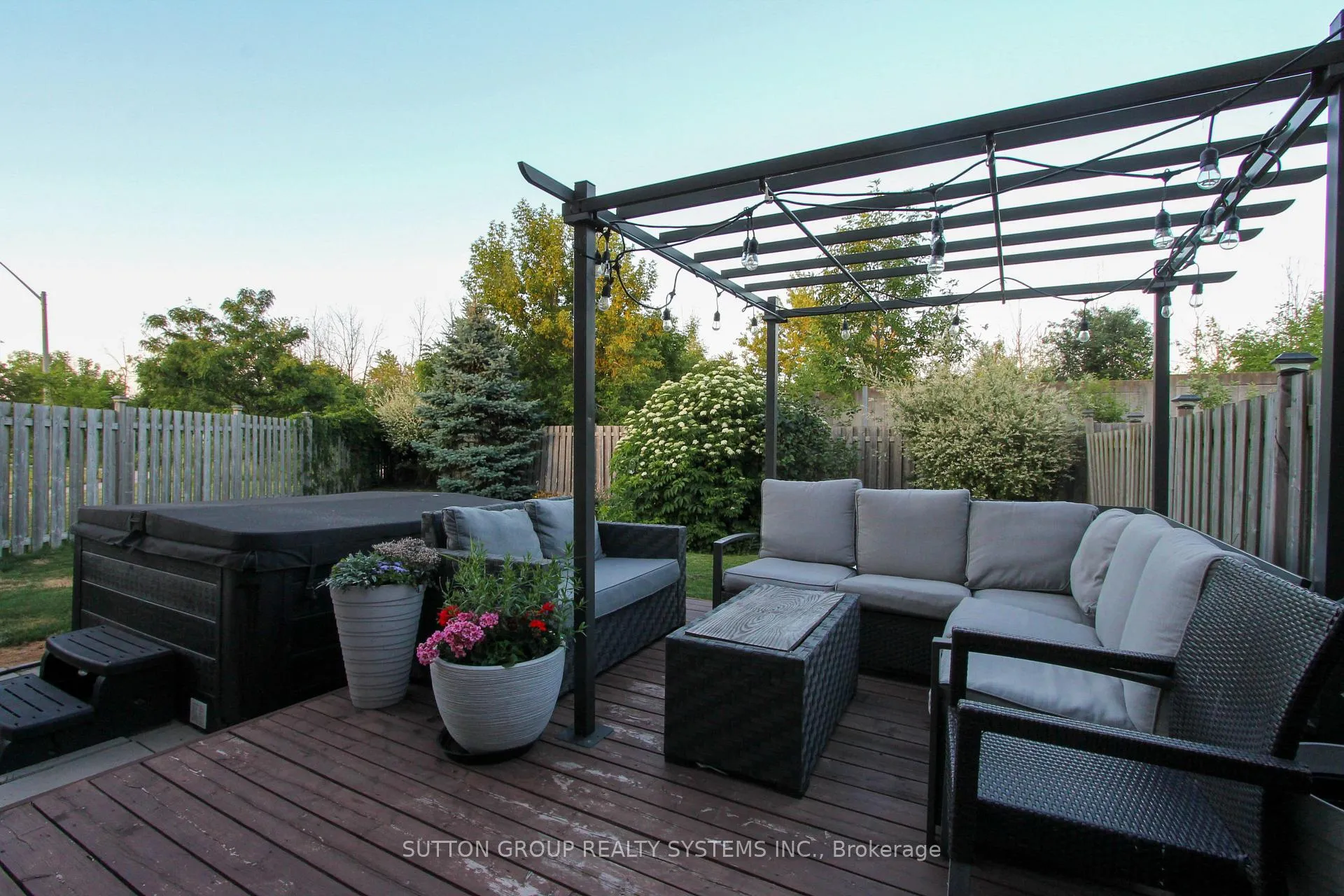 Photo 18 of Unit 9, 20 Pisa Drive, Hamilton, Stoney Creek — HOMEH