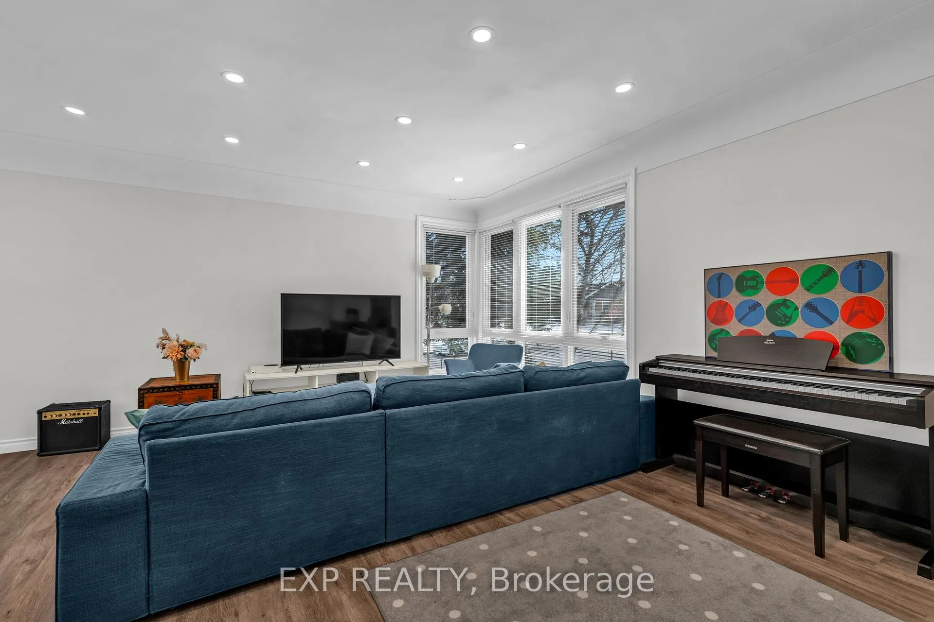 Photo 5 of 9 Mulock Avenue, Hamilton, Sunninghill — HOMEH