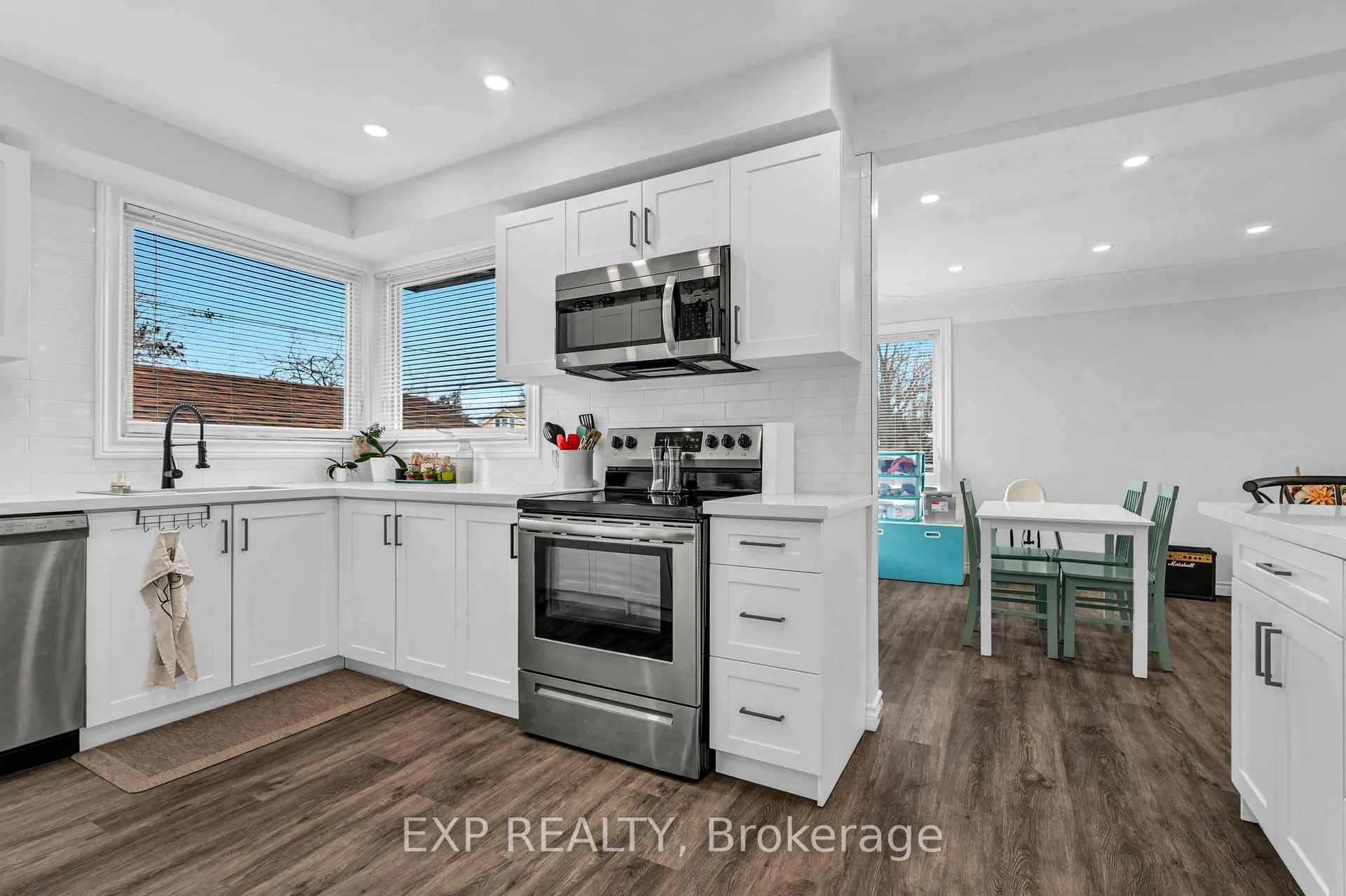 Photo 11 of 9 Mulock Avenue, Hamilton, Sunninghill — HOMEH
