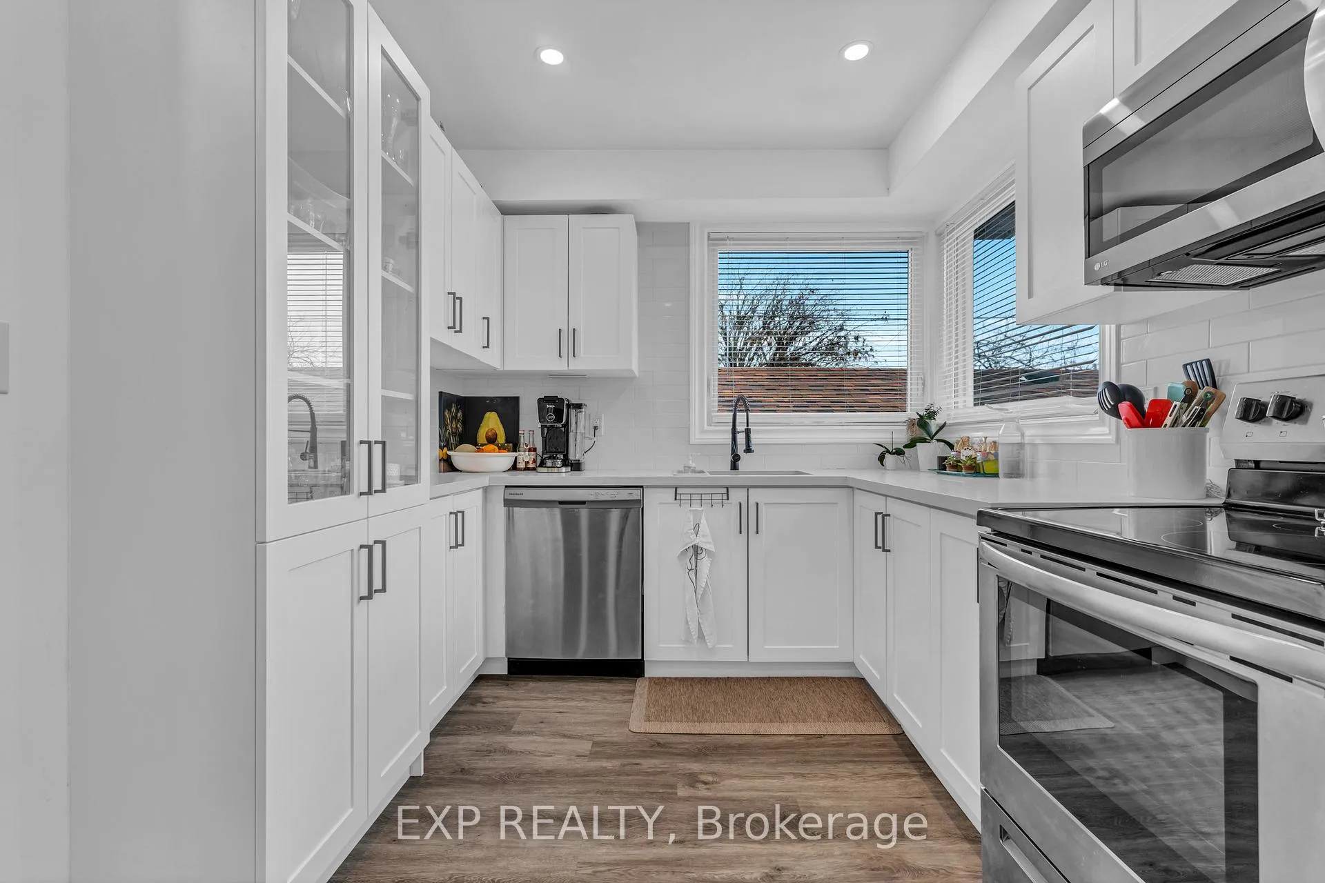 Photo 12 of 9 Mulock Avenue, Hamilton, Sunninghill — HOMEH