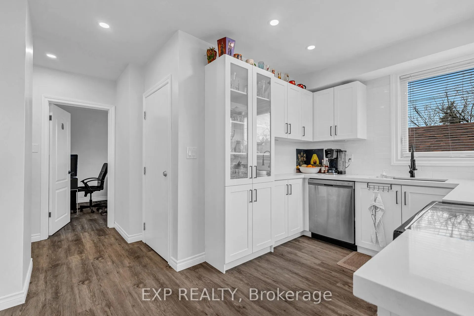 Photo 13 of 9 Mulock Avenue, Hamilton, Sunninghill — HOMEH