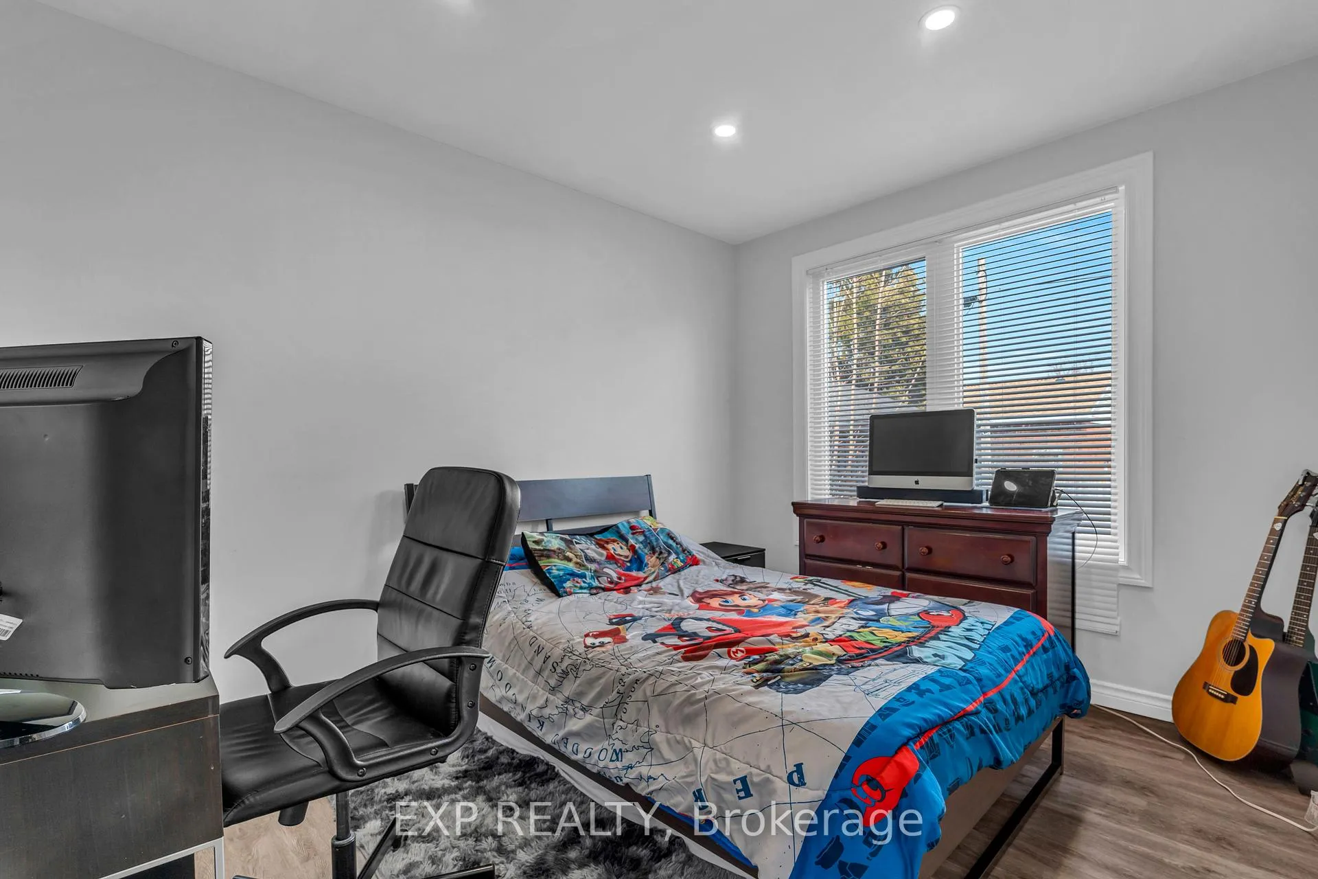 Photo 14 of 9 Mulock Avenue, Hamilton, Sunninghill — HOMEH