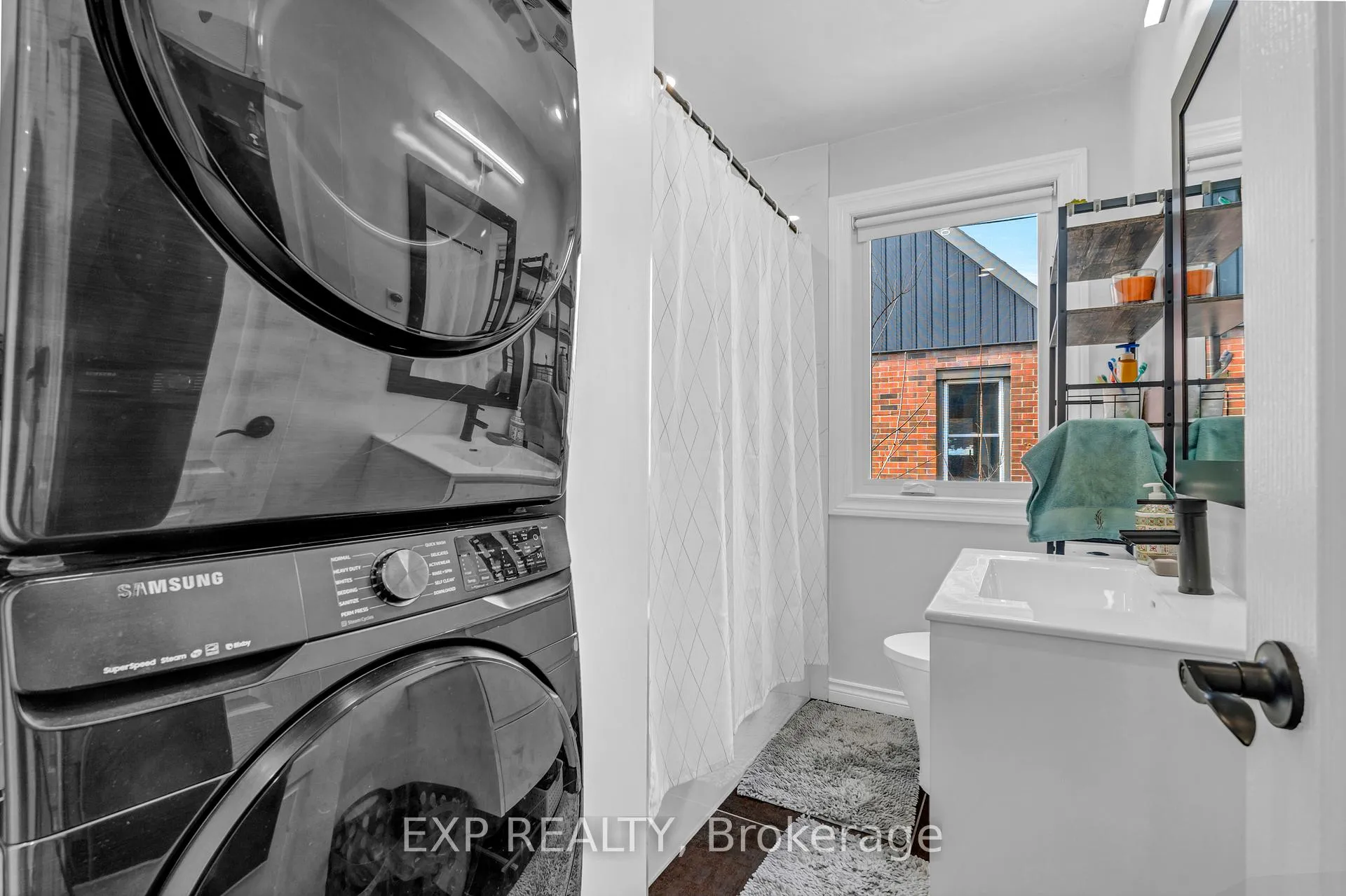 Photo 16 of 9 Mulock Avenue, Hamilton, Sunninghill — HOMEH