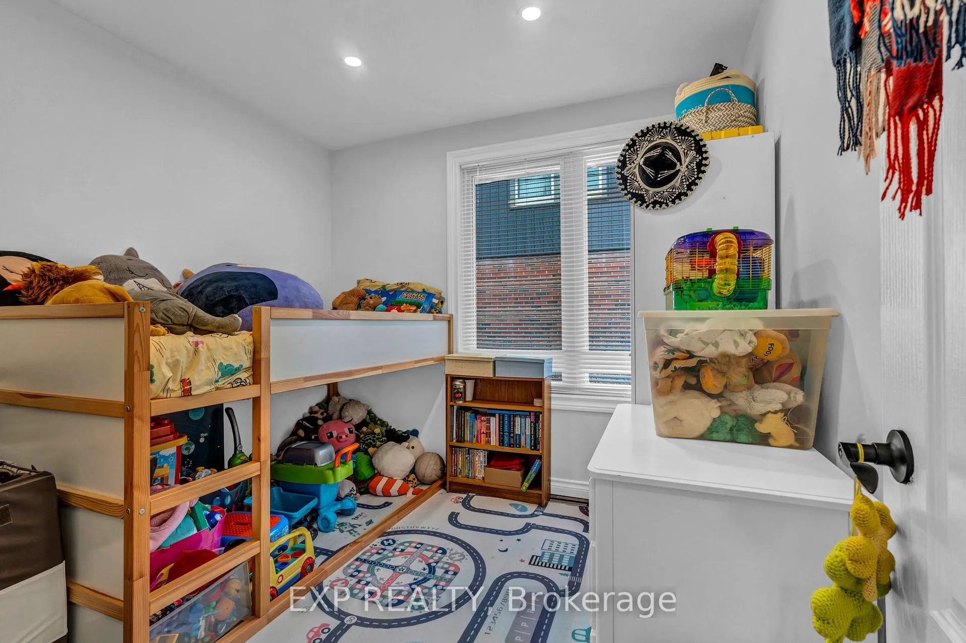 Photo 19 of 9 Mulock Avenue, Hamilton, Sunninghill — HOMEH