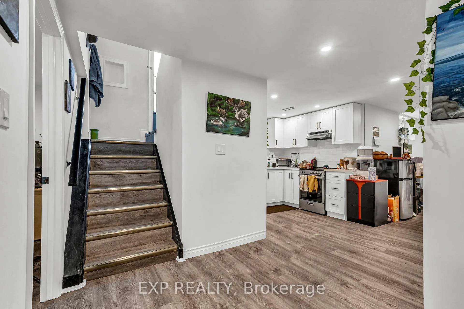 Photo 25 of 9 Mulock Avenue, Hamilton, Sunninghill — HOMEH