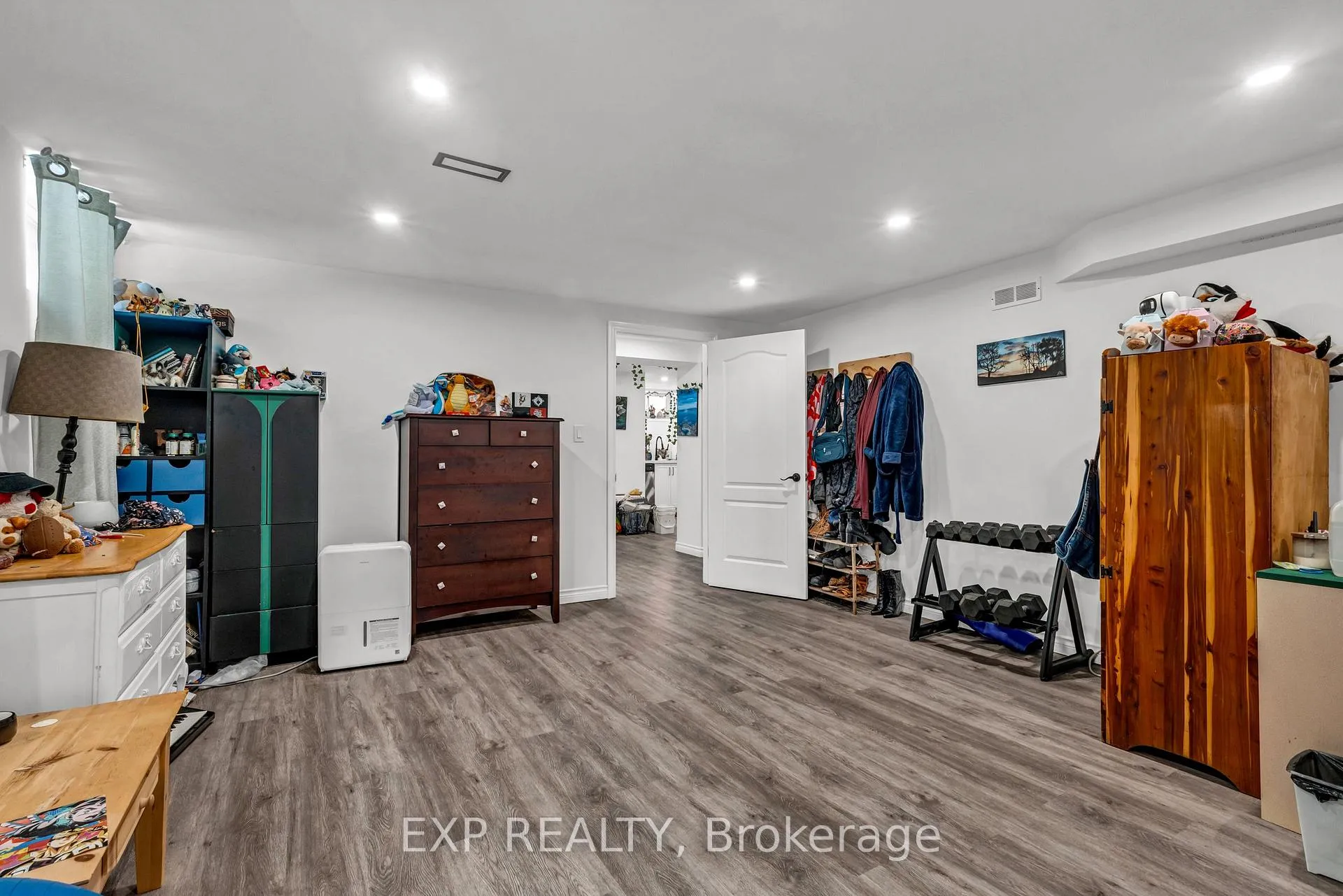 Photo 30 of 9 Mulock Avenue, Hamilton, Sunninghill — HOMEH