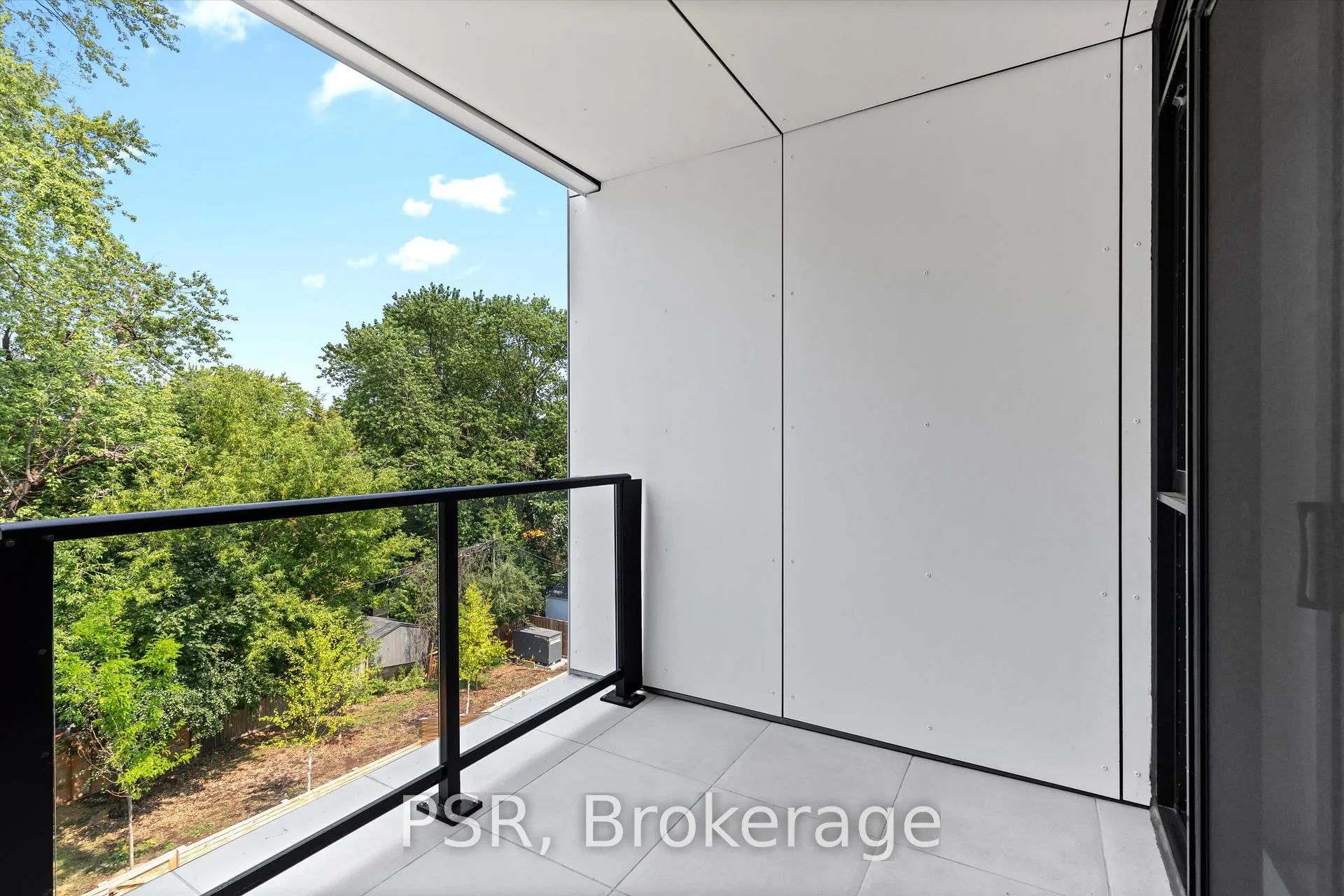 Photo 9 of Unit PH401, 200 Keewatin Avenue, Toronto, Mount Pleasant East — HOMEH