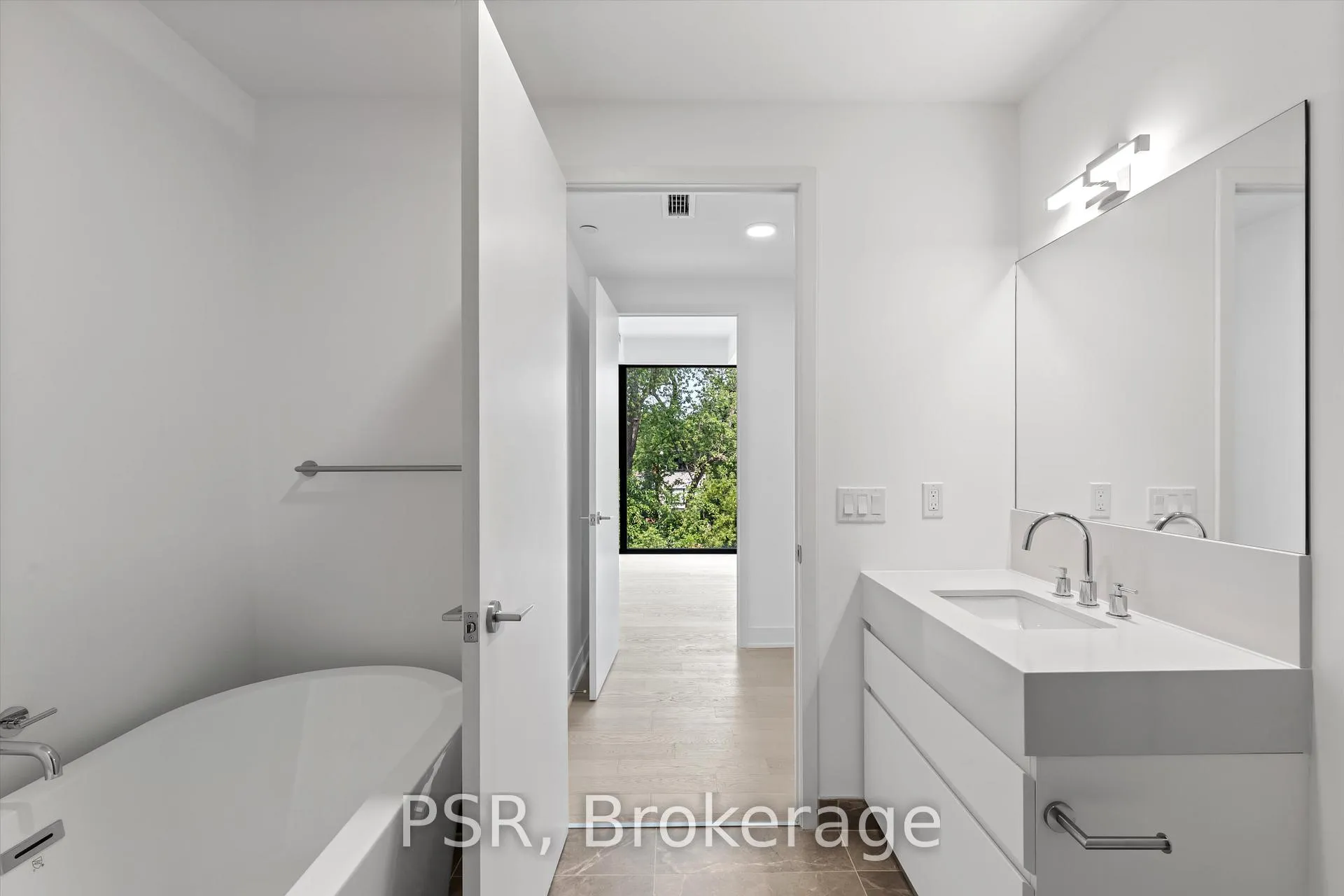 Photo 10 of Unit PH401, 200 Keewatin Avenue, Toronto, Mount Pleasant East — HOMEH