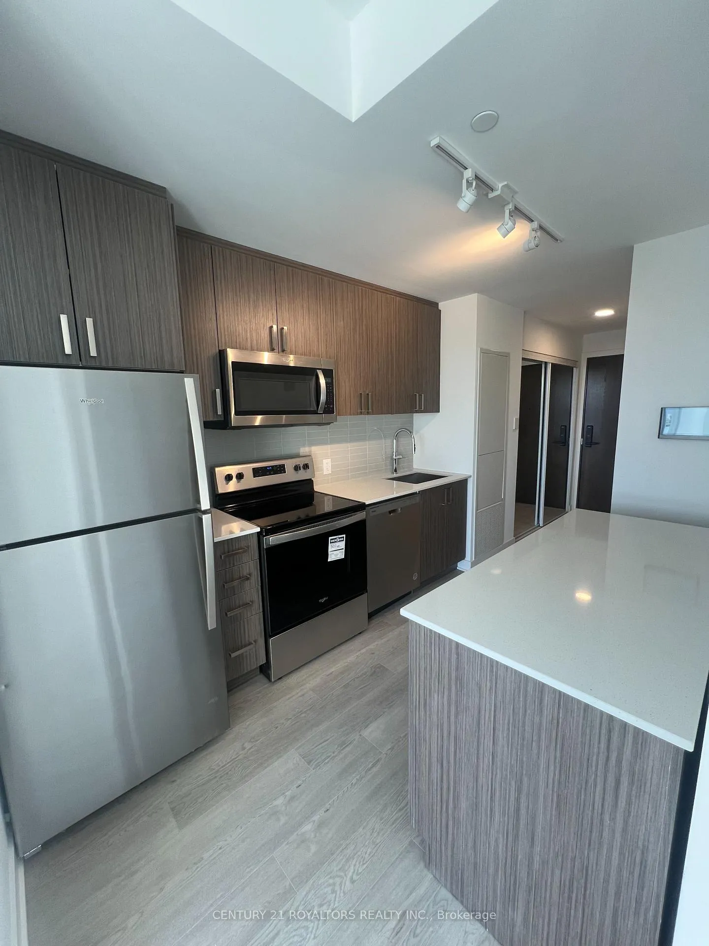 Photo 1 of Unit 519, 2782 Barton Street E, Hamilton, Riverdale — HOMEH
