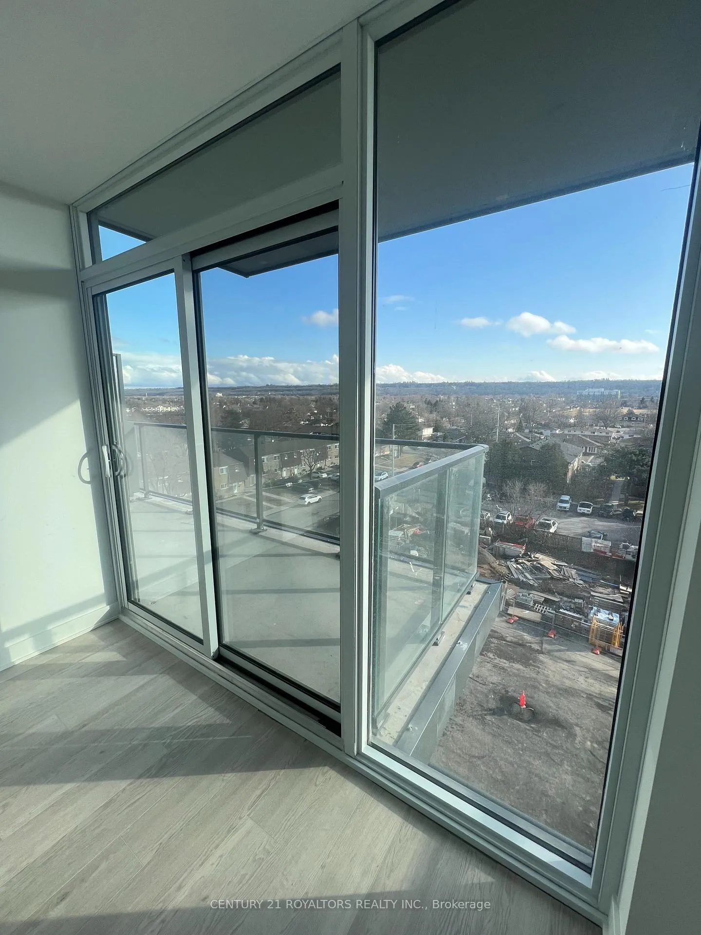 Photo 15 of Unit 519, 2782 Barton Street E, Hamilton, Riverdale — HOMEH