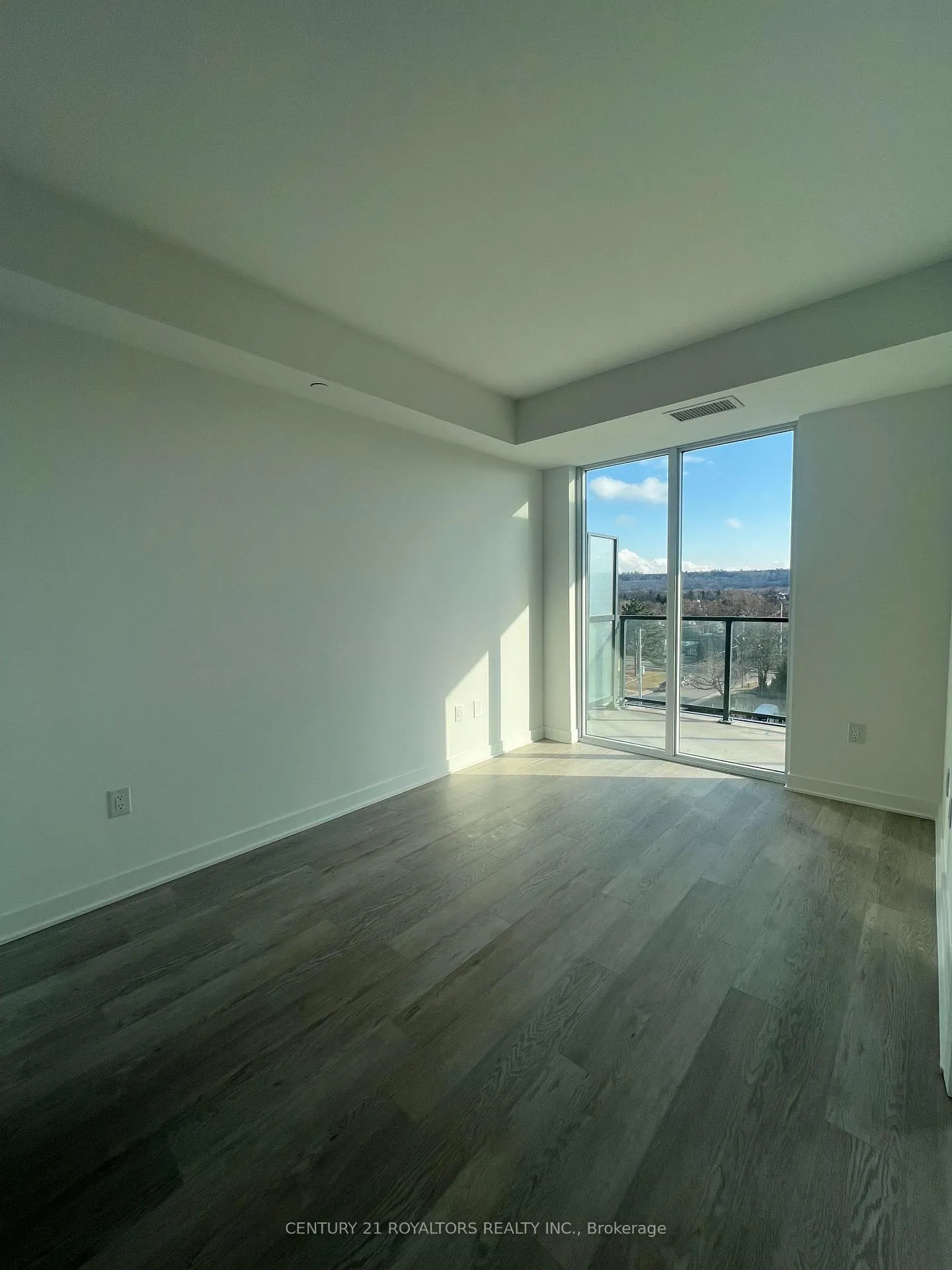 Photo 19 of Unit 519, 2782 Barton Street E, Hamilton, Riverdale — HOMEH