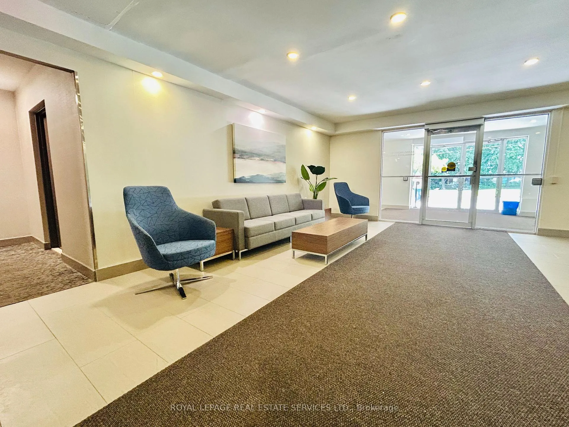 Photo 3 of Unit 710, 101 Millside Drive, Milton, Old Milton — HOMEH