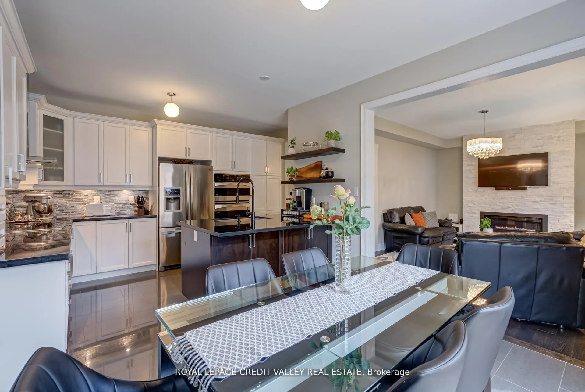 Photo 15 of 44 Walbrook Road, Brampton, Credit Valley — HOMEH