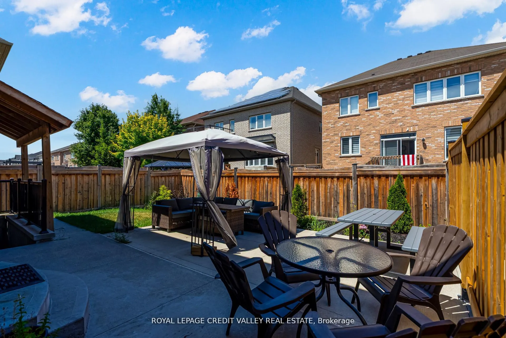 Photo 48 of 44 Walbrook Road, Brampton, Credit Valley — HOMEH