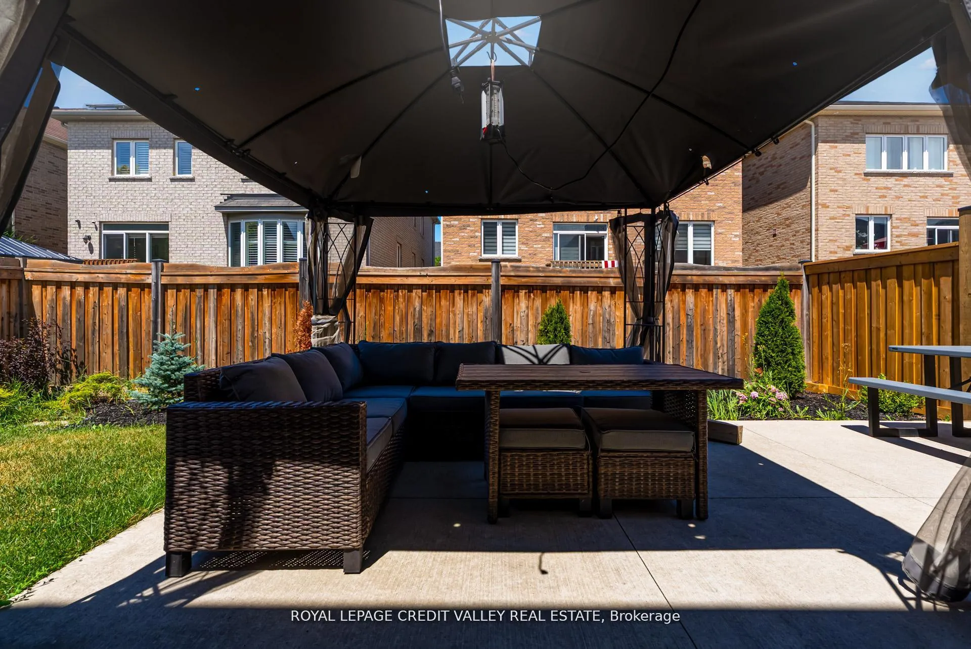 Photo 49 of 44 Walbrook Road, Brampton, Credit Valley — HOMEH