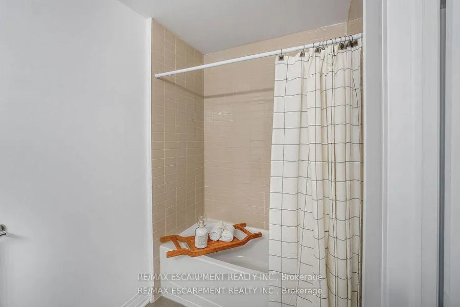 Photo 10 of Unit 222, 10 Concord Place, Grimsby, Grimsby Beach — HOMEH