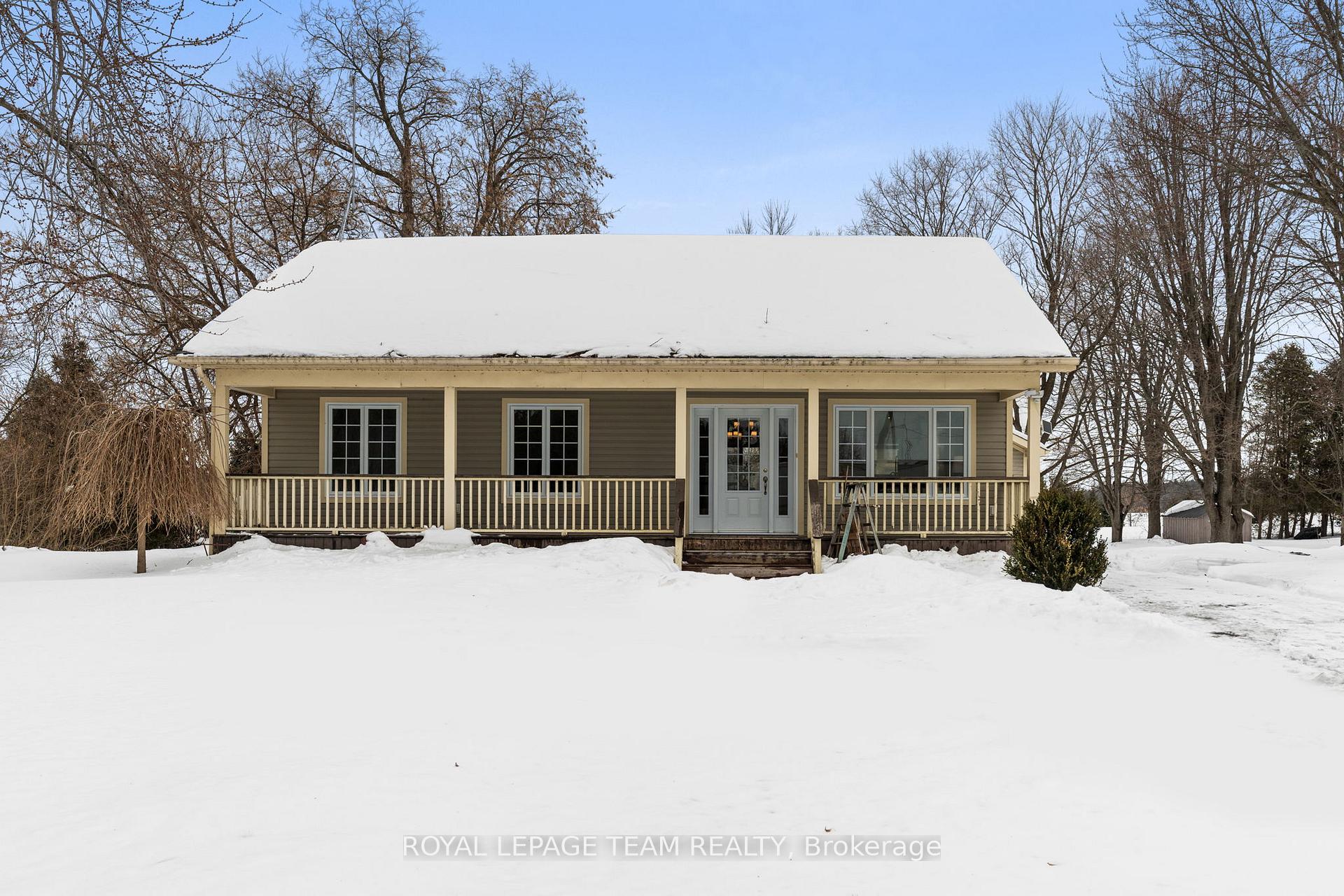 Photo 1 of 1840 County Road 2, Edwardsburgh/Cardinal, Edwardsburgh/Cardinal Twp — HOMEH
