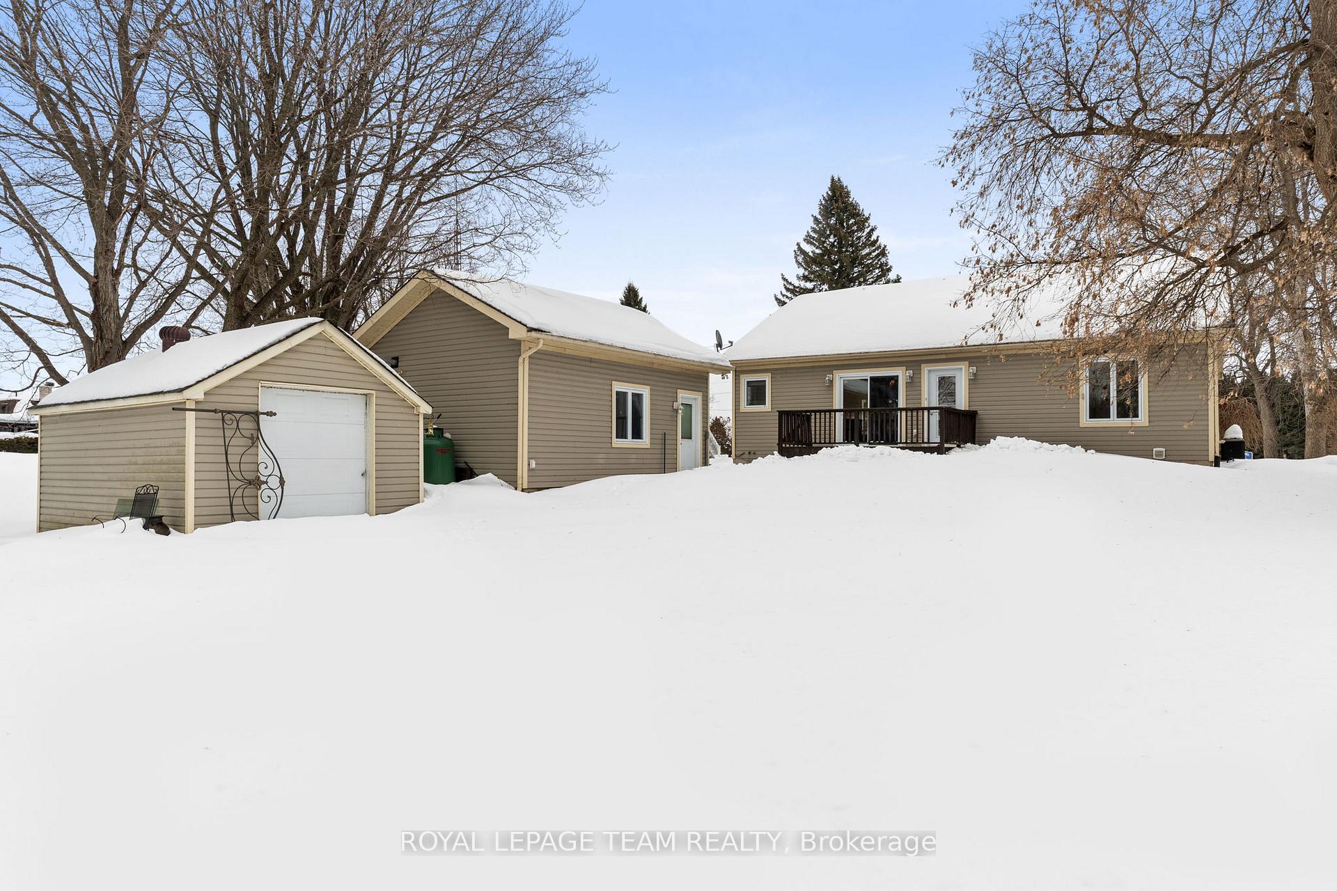 Photo 40 of 1840 County Road 2, Edwardsburgh/Cardinal, Edwardsburgh/Cardinal Twp — HOMEH