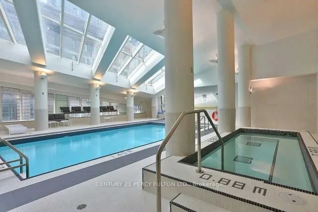 Photo 3 of Unit 1301, 8 The Esplanade, Toronto, Waterfront Communities — HOMEH