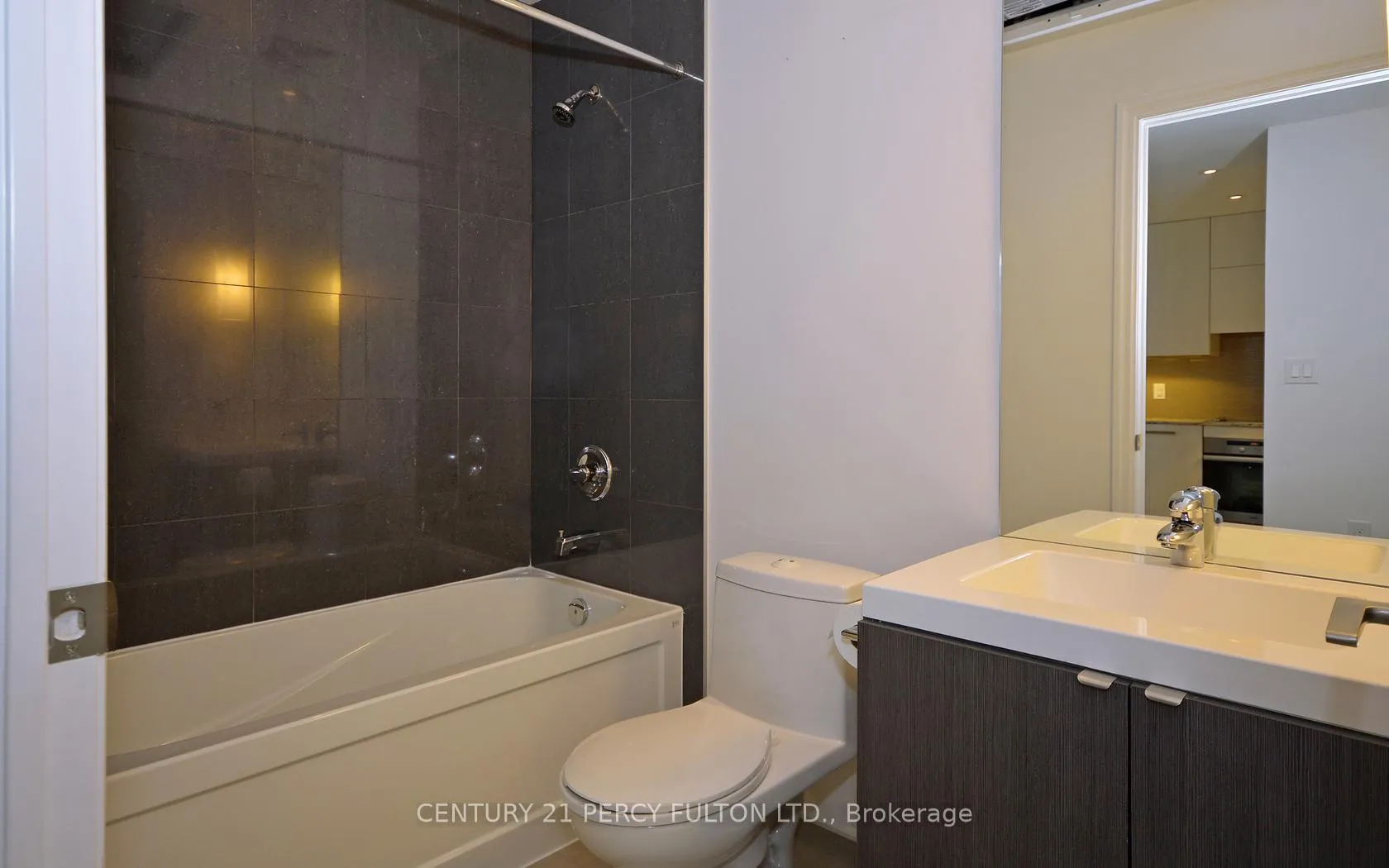 Photo 6 of Unit 1301, 8 The Esplanade, Toronto, Waterfront Communities — HOMEH