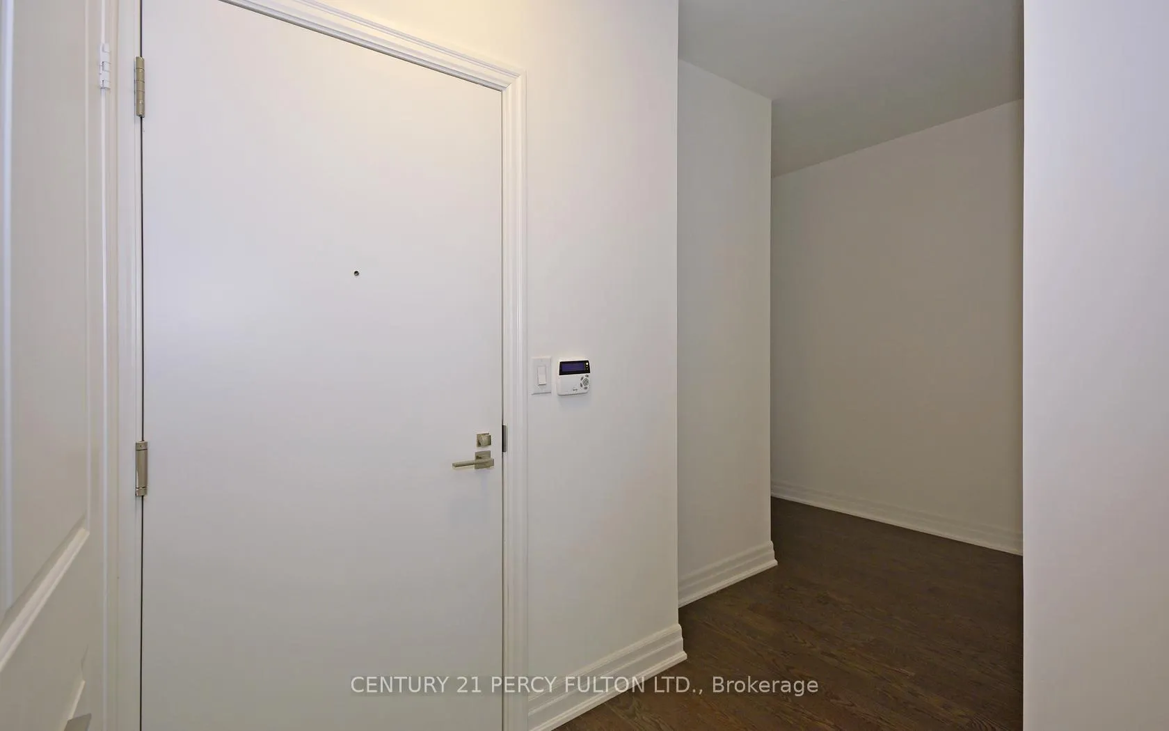 Photo 7 of Unit 1301, 8 The Esplanade, Toronto, Waterfront Communities — HOMEH