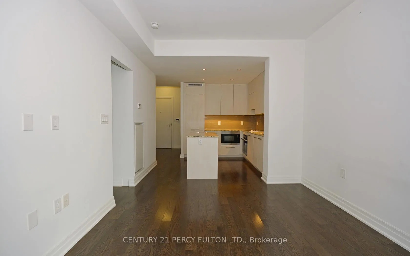 Photo 10 of Unit 1301, 8 The Esplanade, Toronto, Waterfront Communities — HOMEH