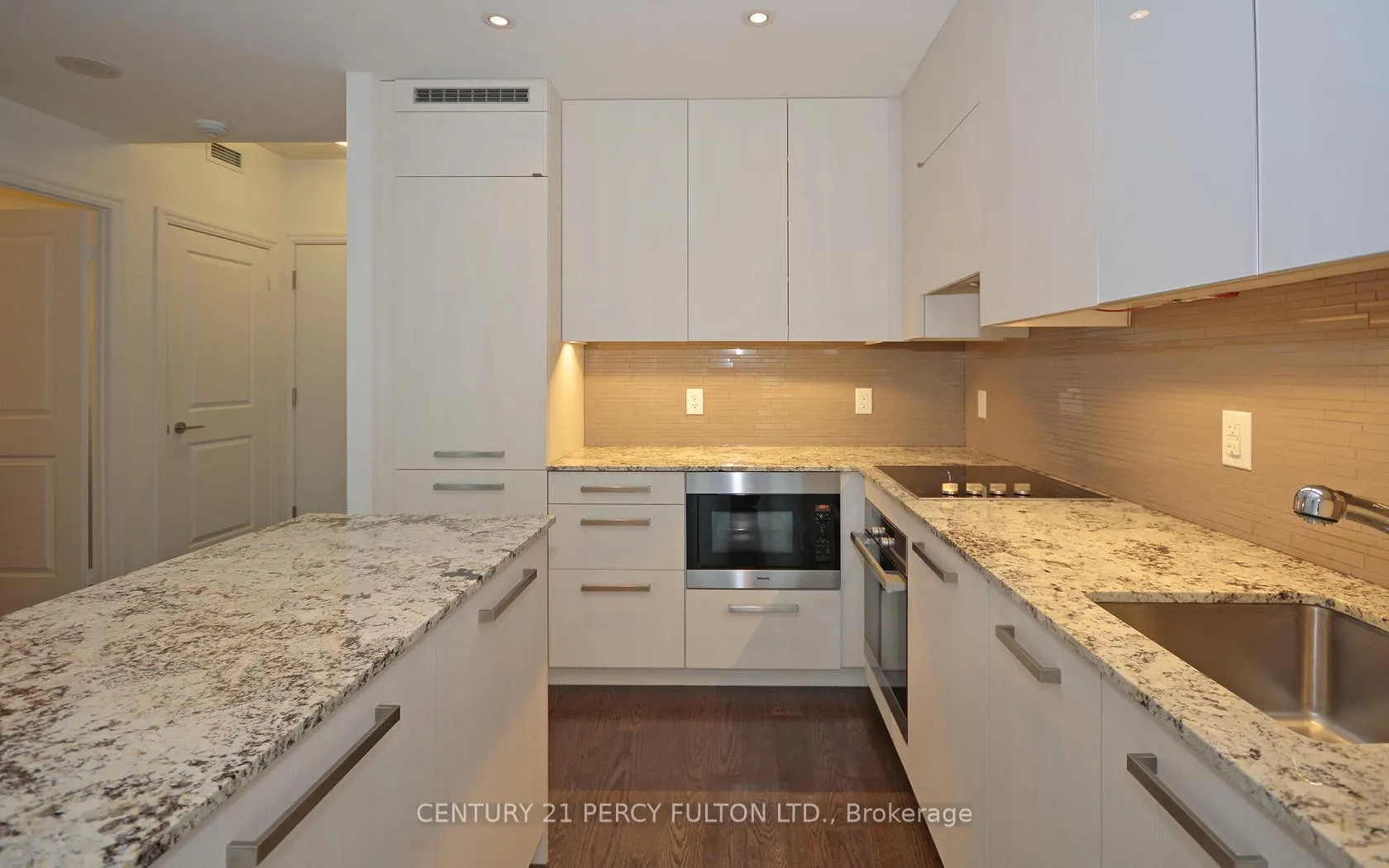 Photo 11 of Unit 1301, 8 The Esplanade, Toronto, Waterfront Communities — HOMEH