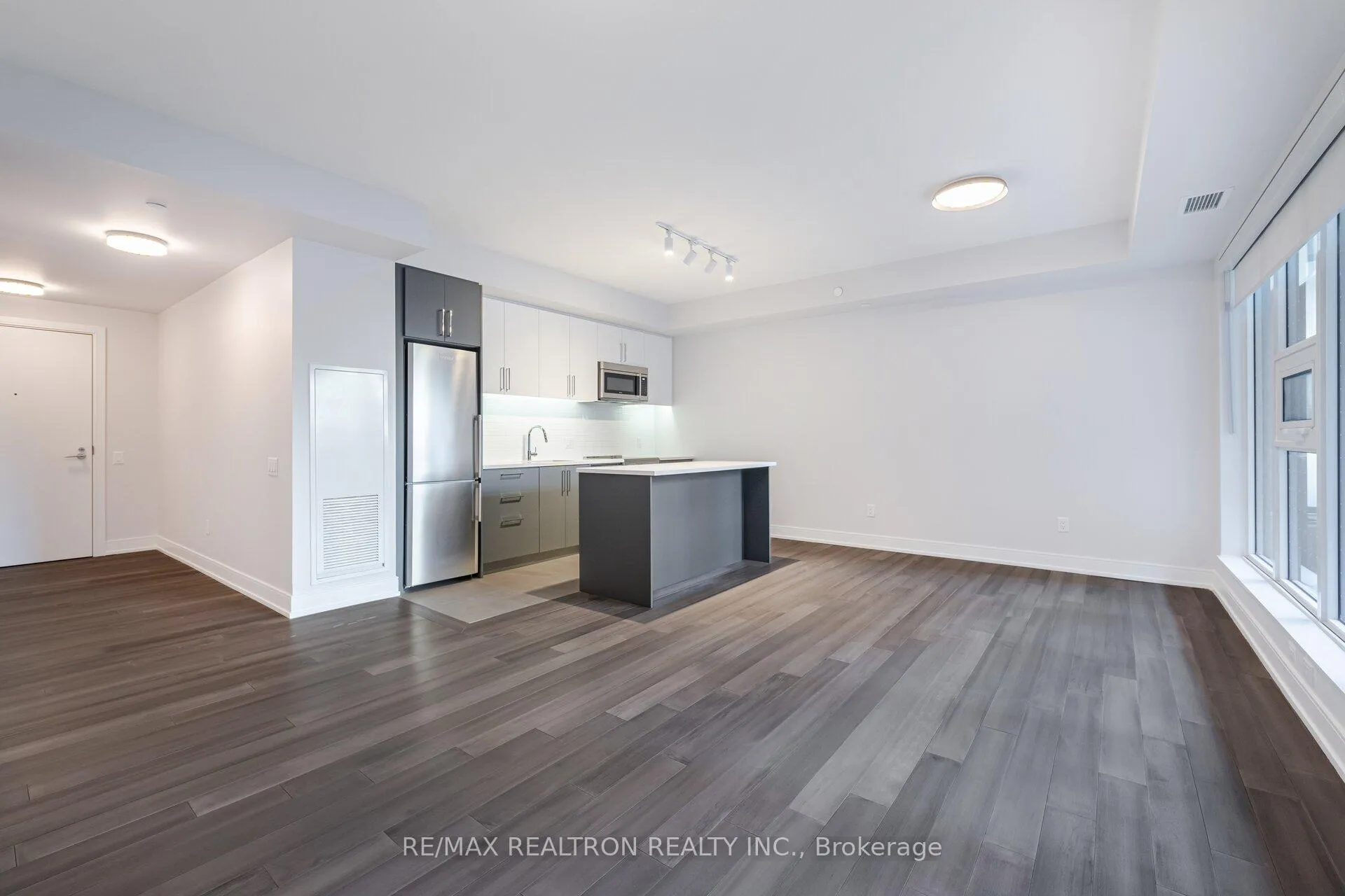 Photo 5 of Unit 313, 2525 Bathurst Street, Toronto, Forest Hill North — HOMEH