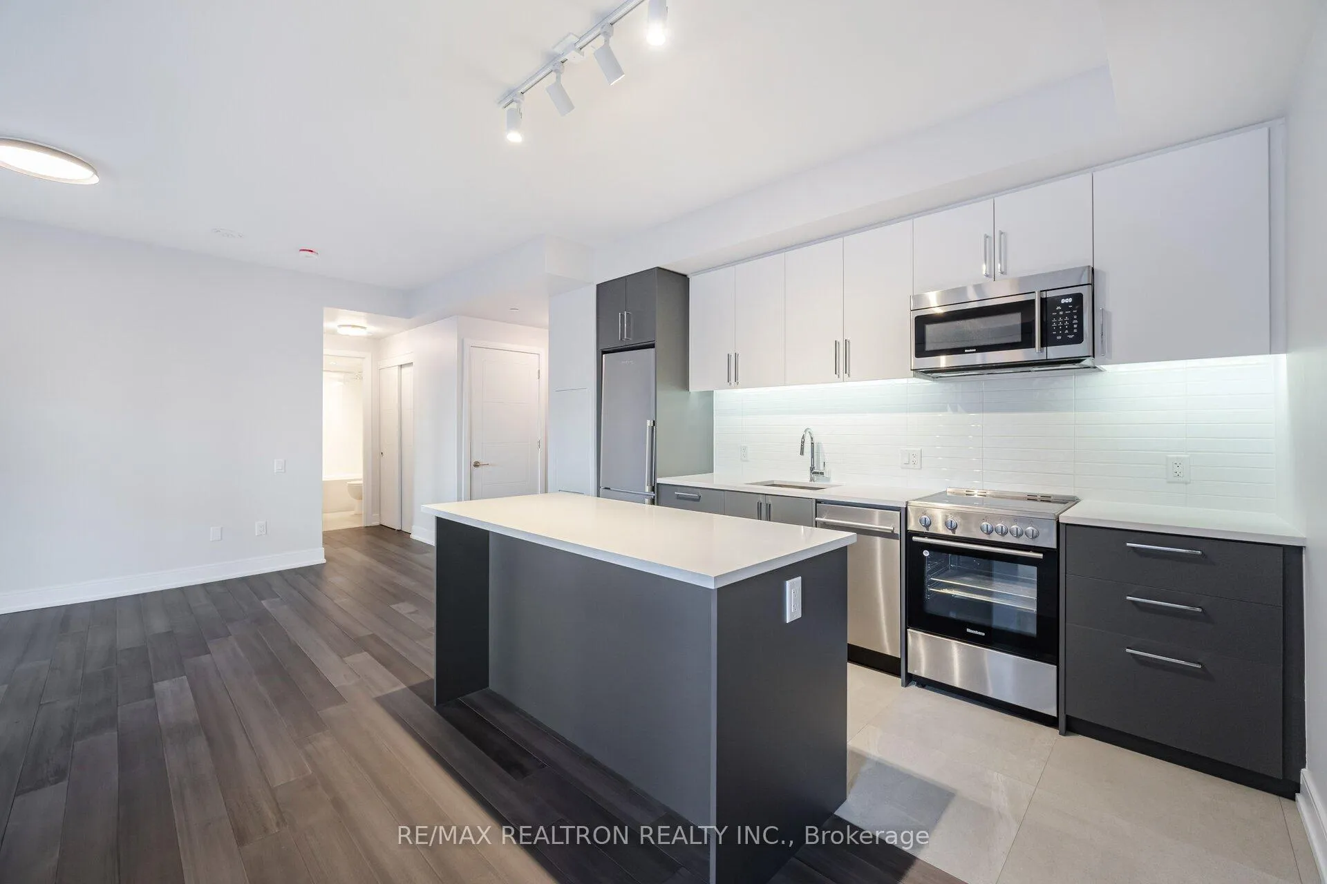 Photo 7 of Unit 313, 2525 Bathurst Street, Toronto, Forest Hill North — HOMEH