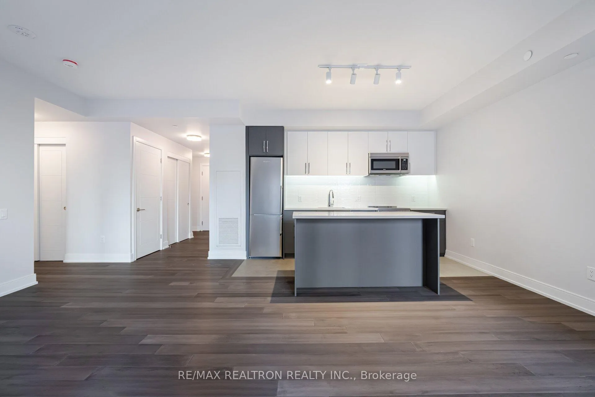 Photo 8 of Unit 313, 2525 Bathurst Street, Toronto, Forest Hill North — HOMEH